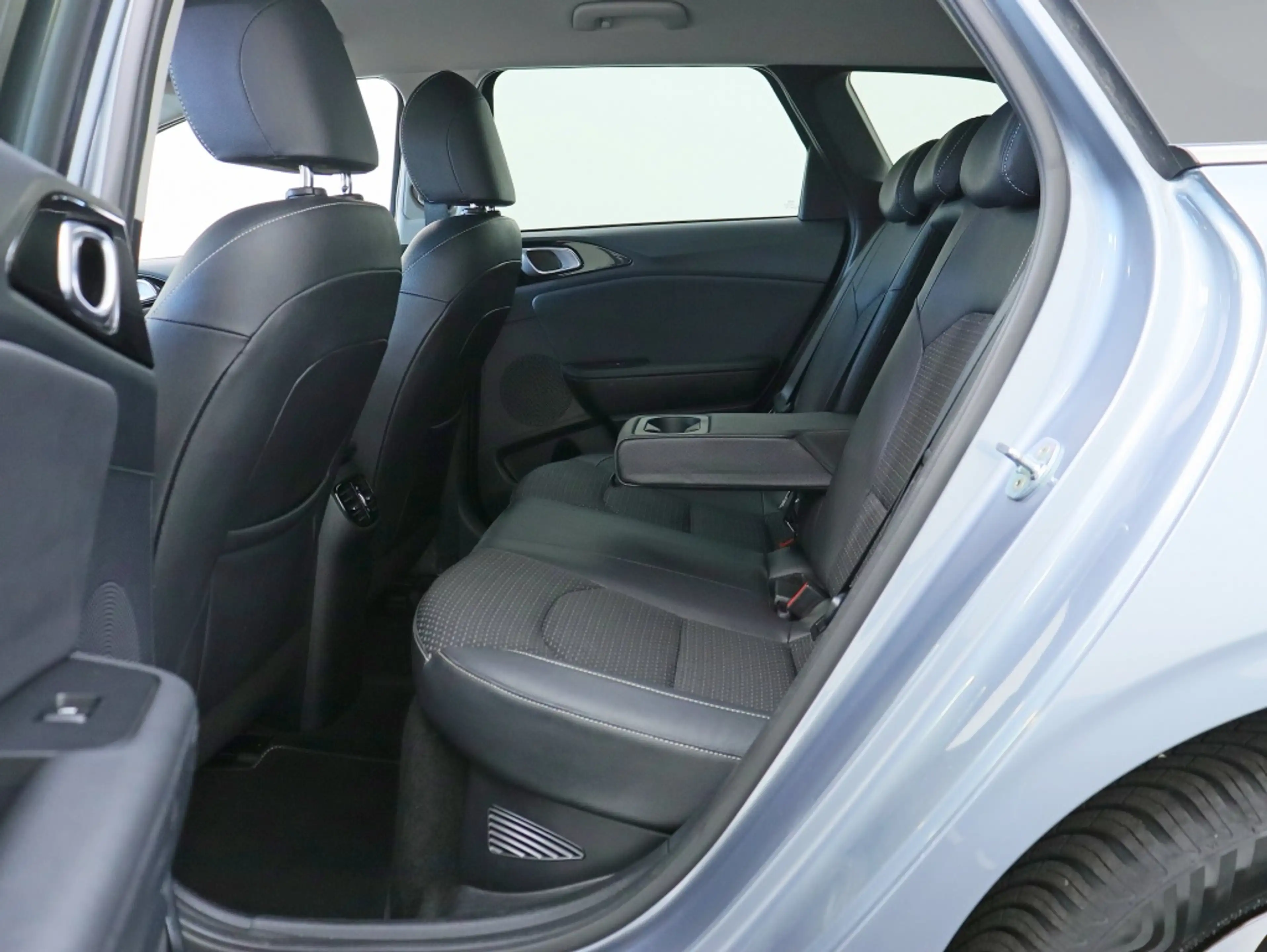Kia Ceed SW / cee'd SW Sportswagon 1.6 GDI PHEV Dynamic PlusLine | All-se — photo 15