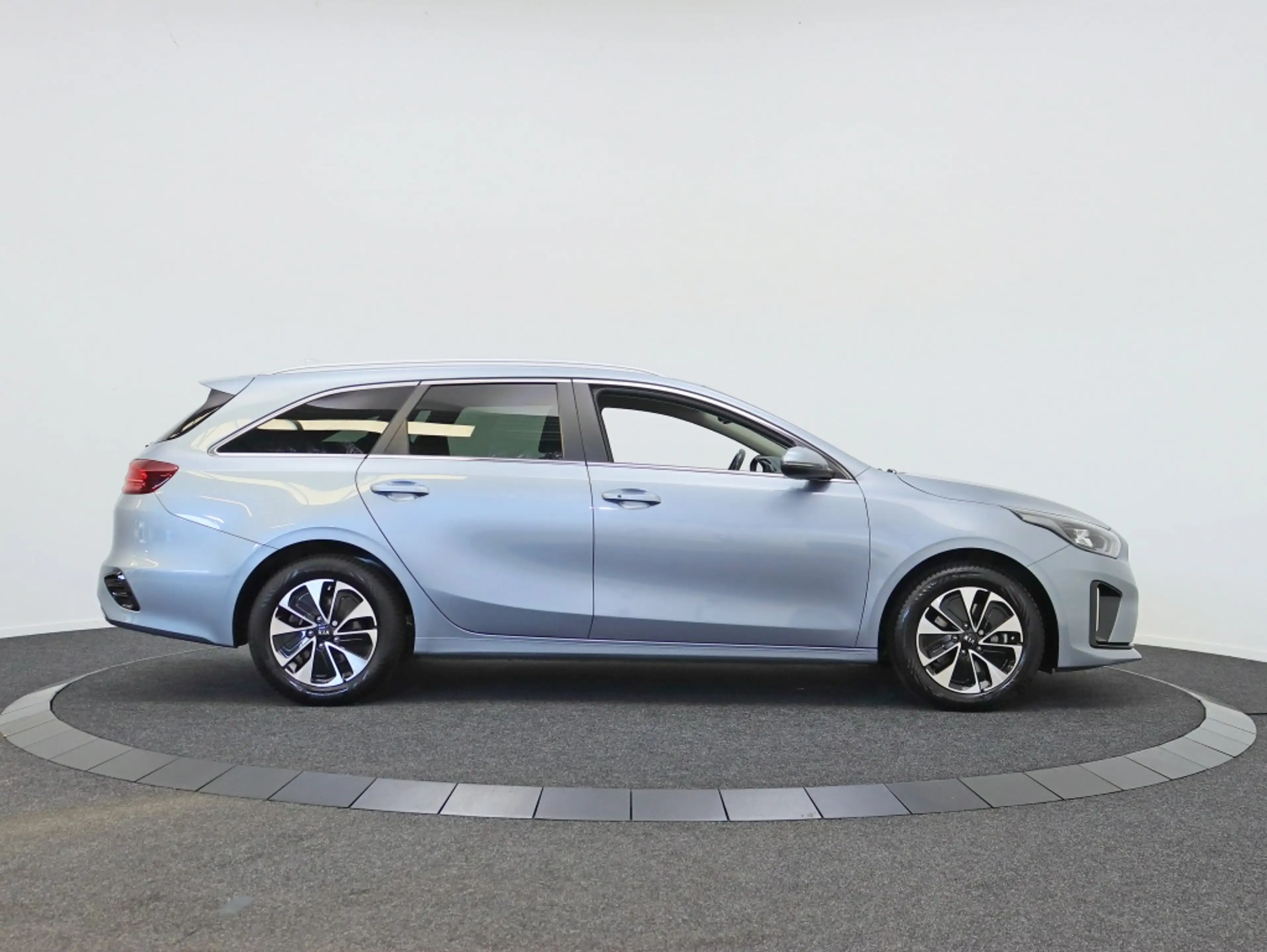 Kia Ceed SW / cee'd SW Sportswagon 1.6 GDI PHEV Dynamic PlusLine | All-se — photo 11