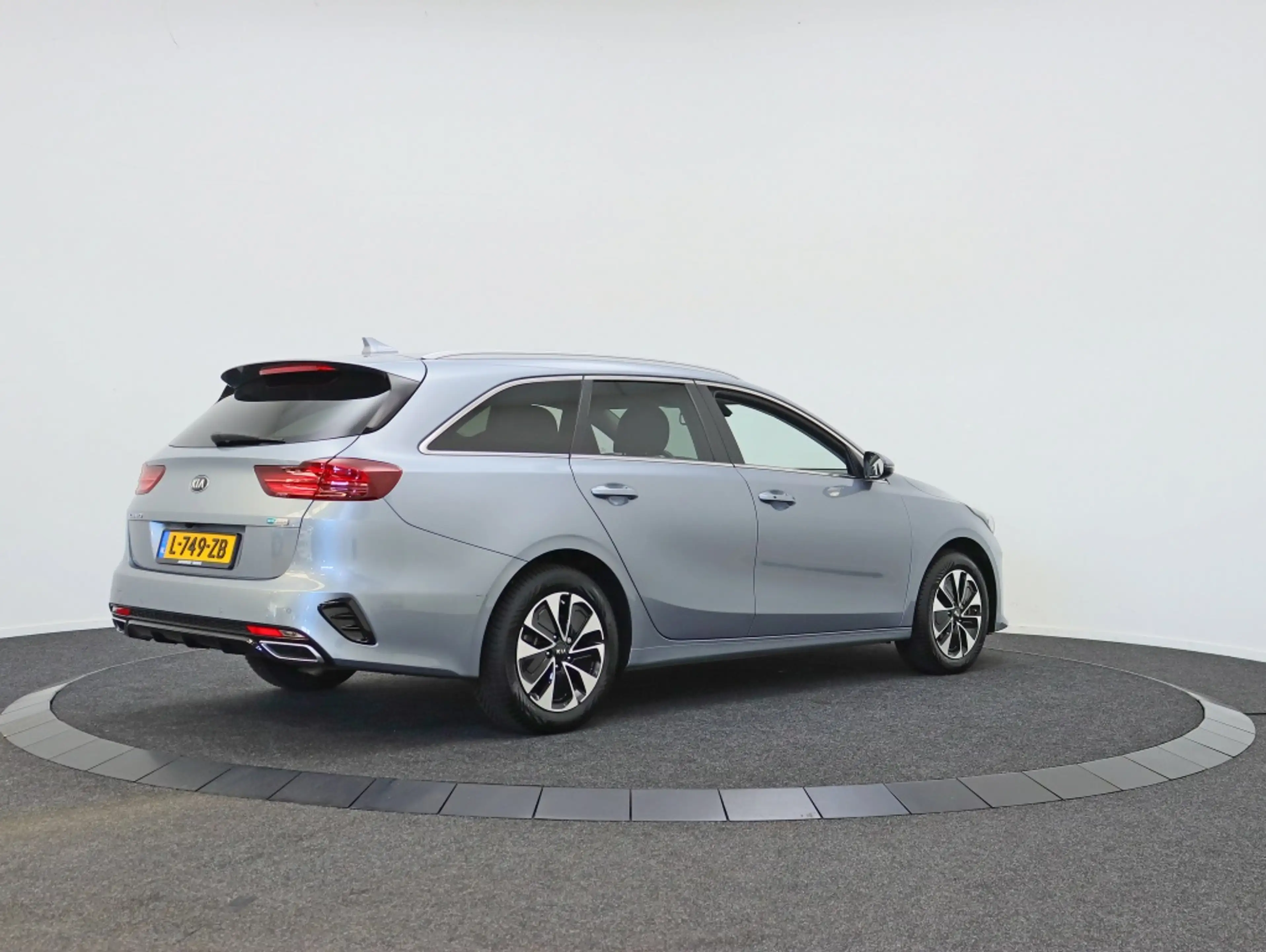 Kia Ceed SW / cee'd SW Sportswagon 1.6 GDI PHEV Dynamic PlusLine | All-se — photo 2