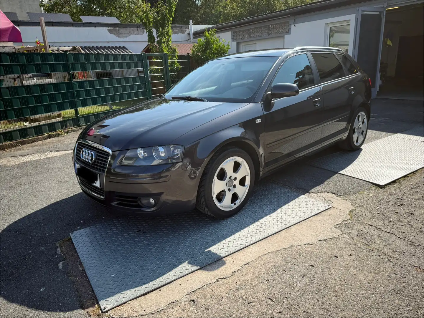 Audi A3 2.0 TDI Ambition (125kW) Grau - 1
