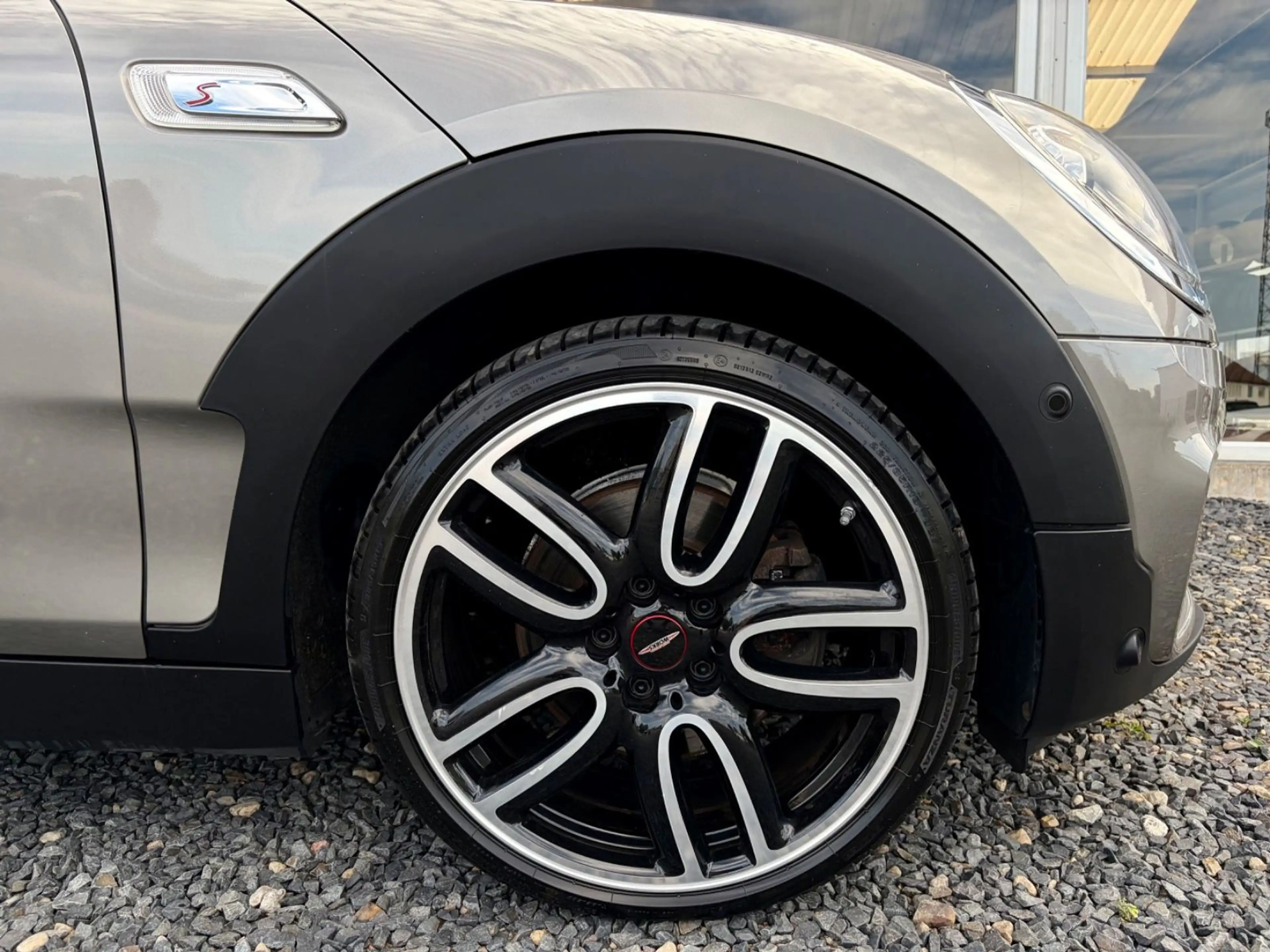 MINI Cooper S Clubman JCW PANO*KAMERA*H&K*LED* — photo 12