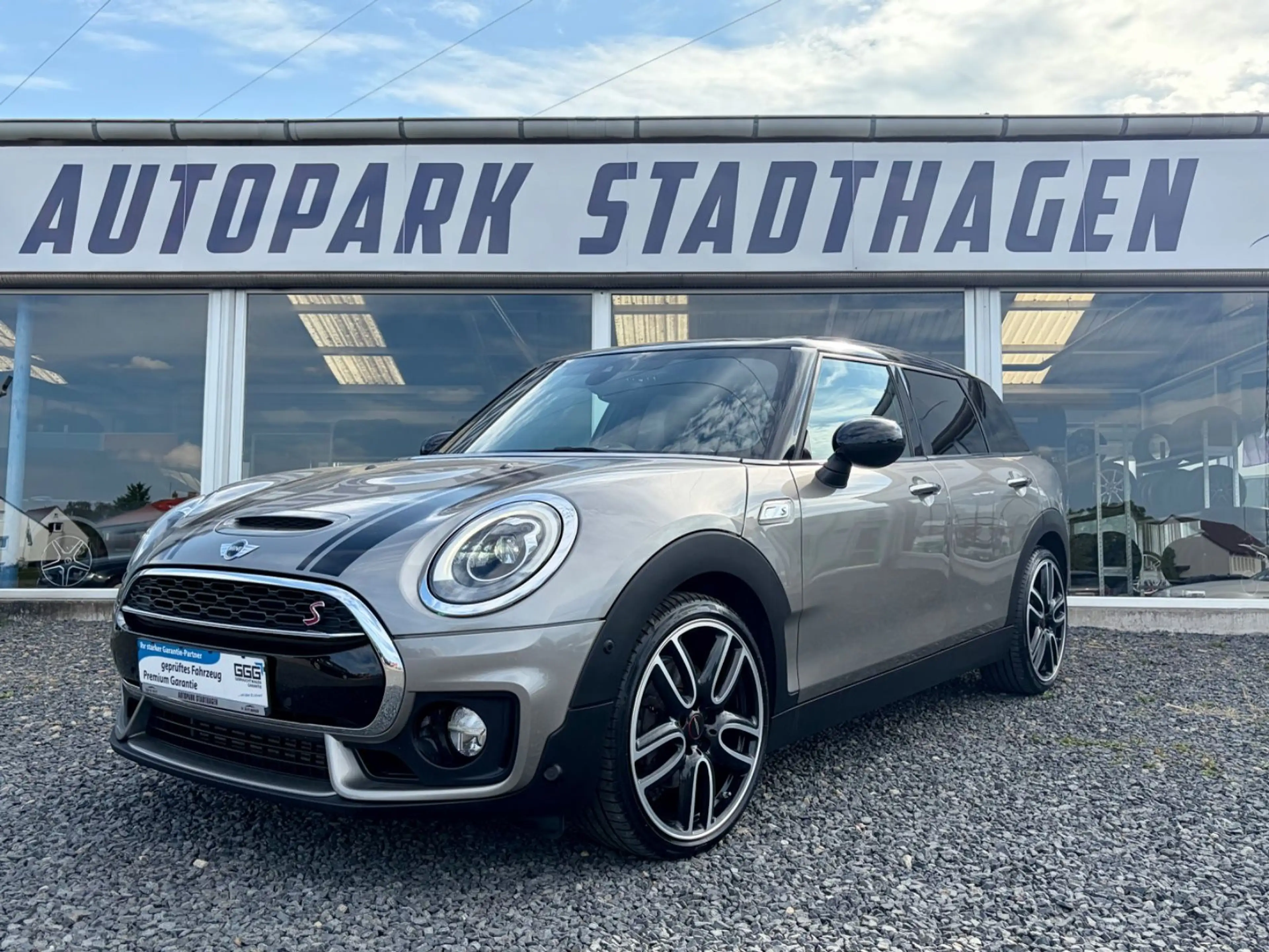 MINI Cooper S Clubman JCW PANO*KAMERA*H&K*LED* — photo 3