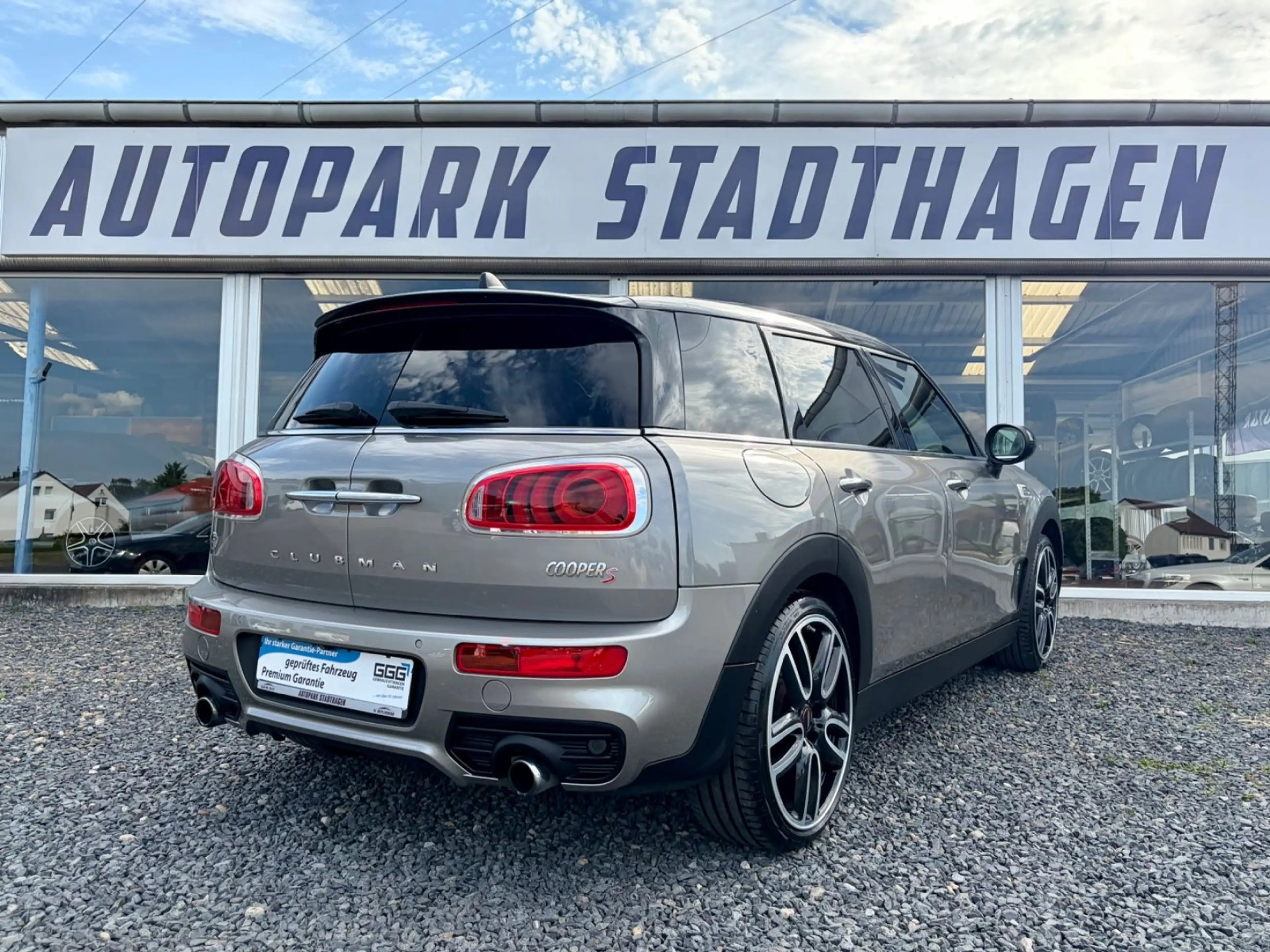 MINI Cooper S Clubman JCW PANO*KAMERA*H&K*LED* — photo 7