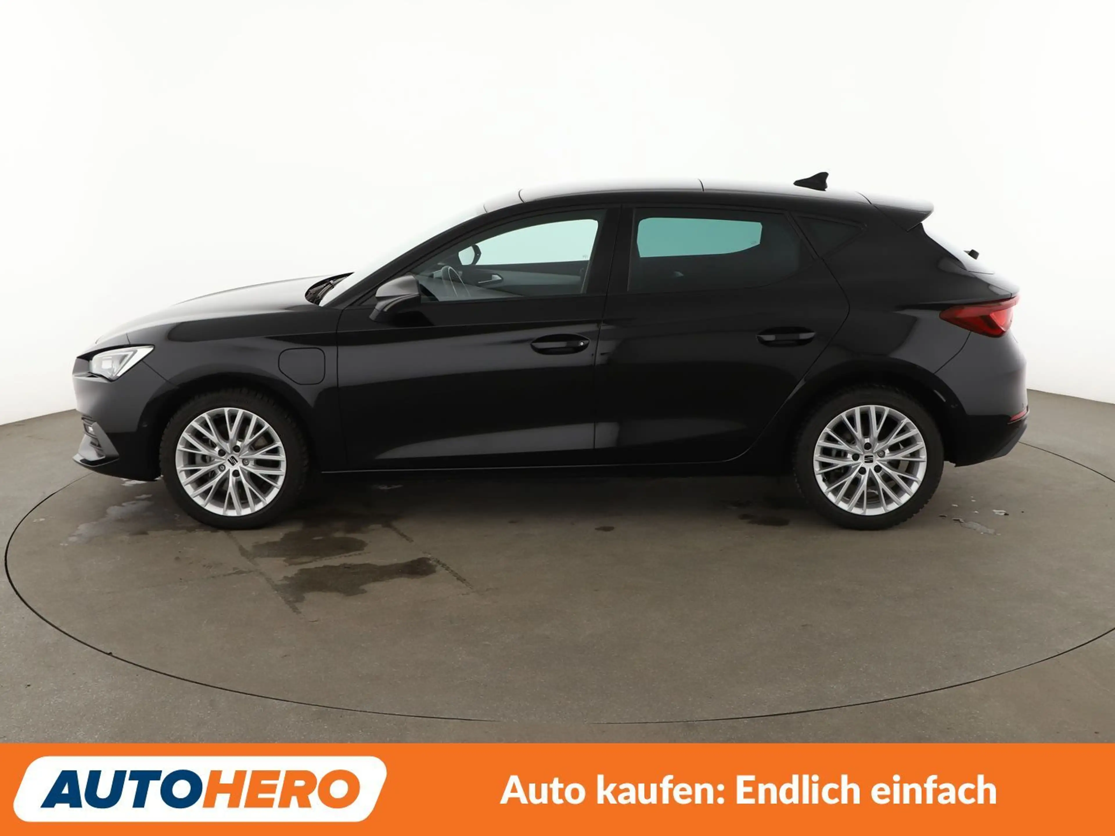 SEAT Leon e-Hybrid 1.4 TSI e-HYBRID FR Aut*NAVI*LED*ACC*PDC*SHZ* — photo 3
