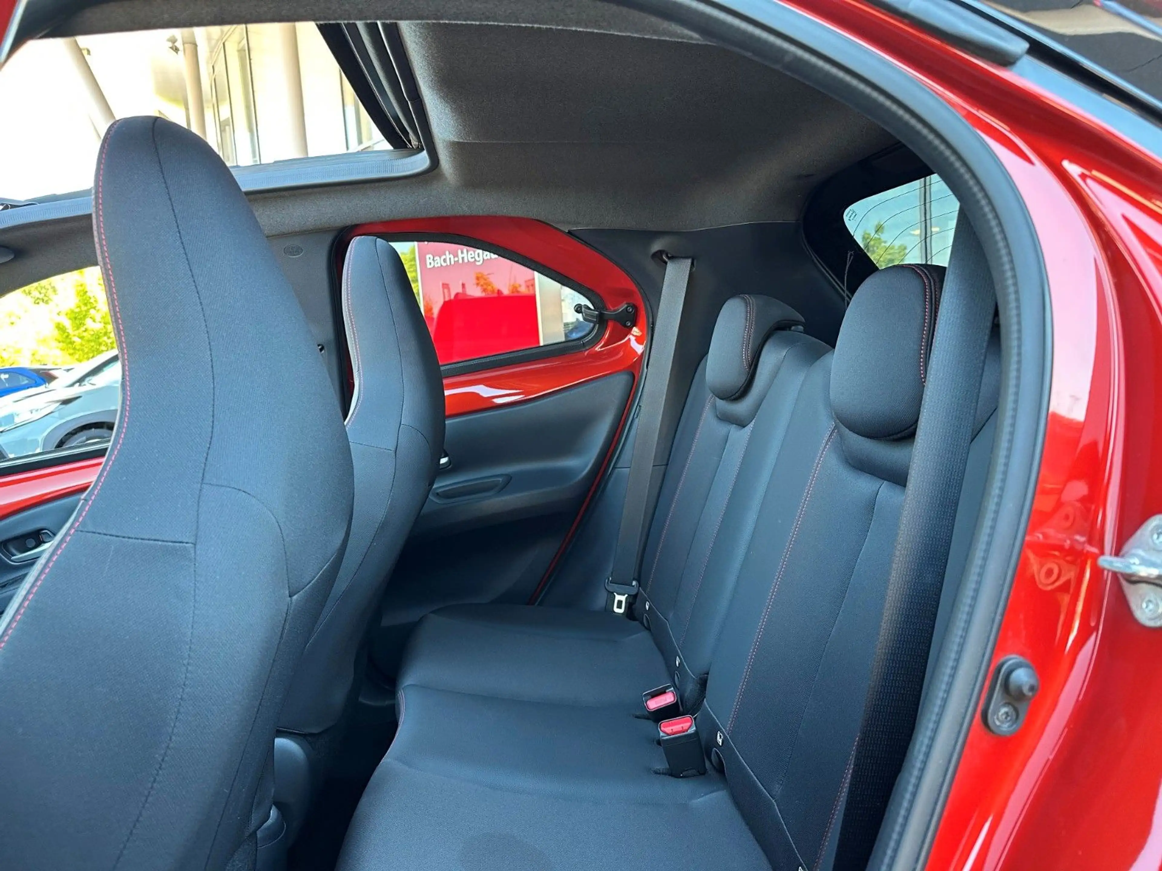 Toyota Aygo X Air Explore, NAVI, LED, KAMERA, A-CARPLAY — photo 14