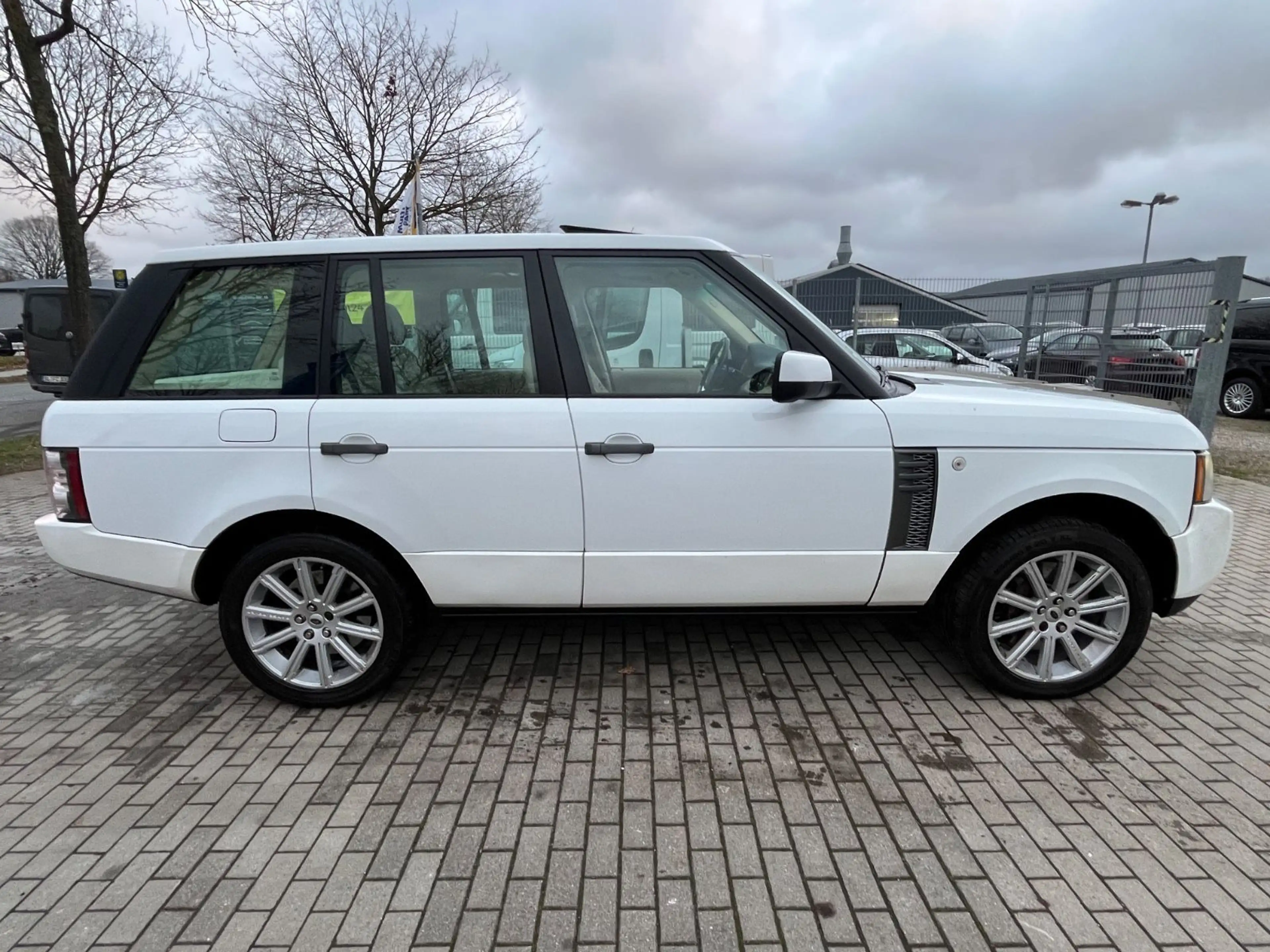 Land Rover Range Rover V8 TD Vogue Xen Virtu Memo SD H&K LF — photo 4