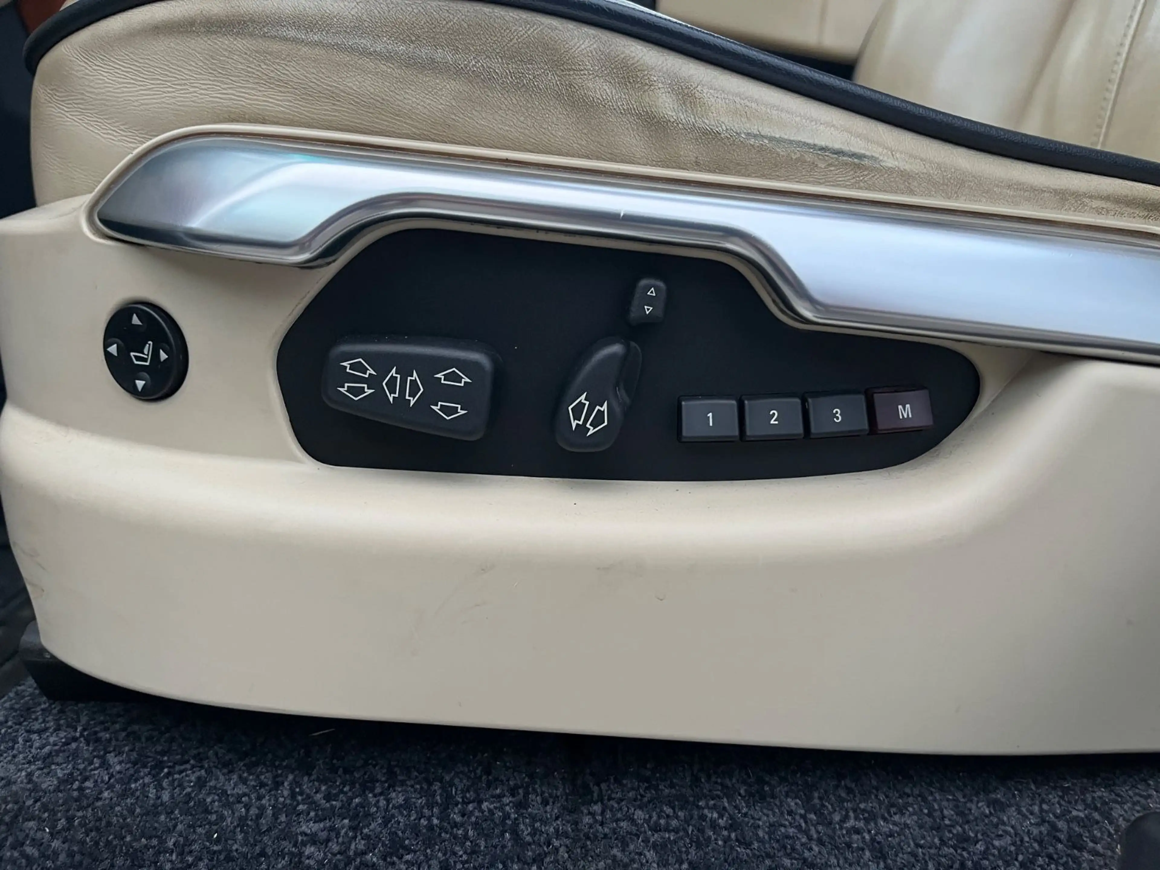 Land Rover Range Rover V8 TD Vogue Xen Virtu Memo SD H&K LF — photo 11