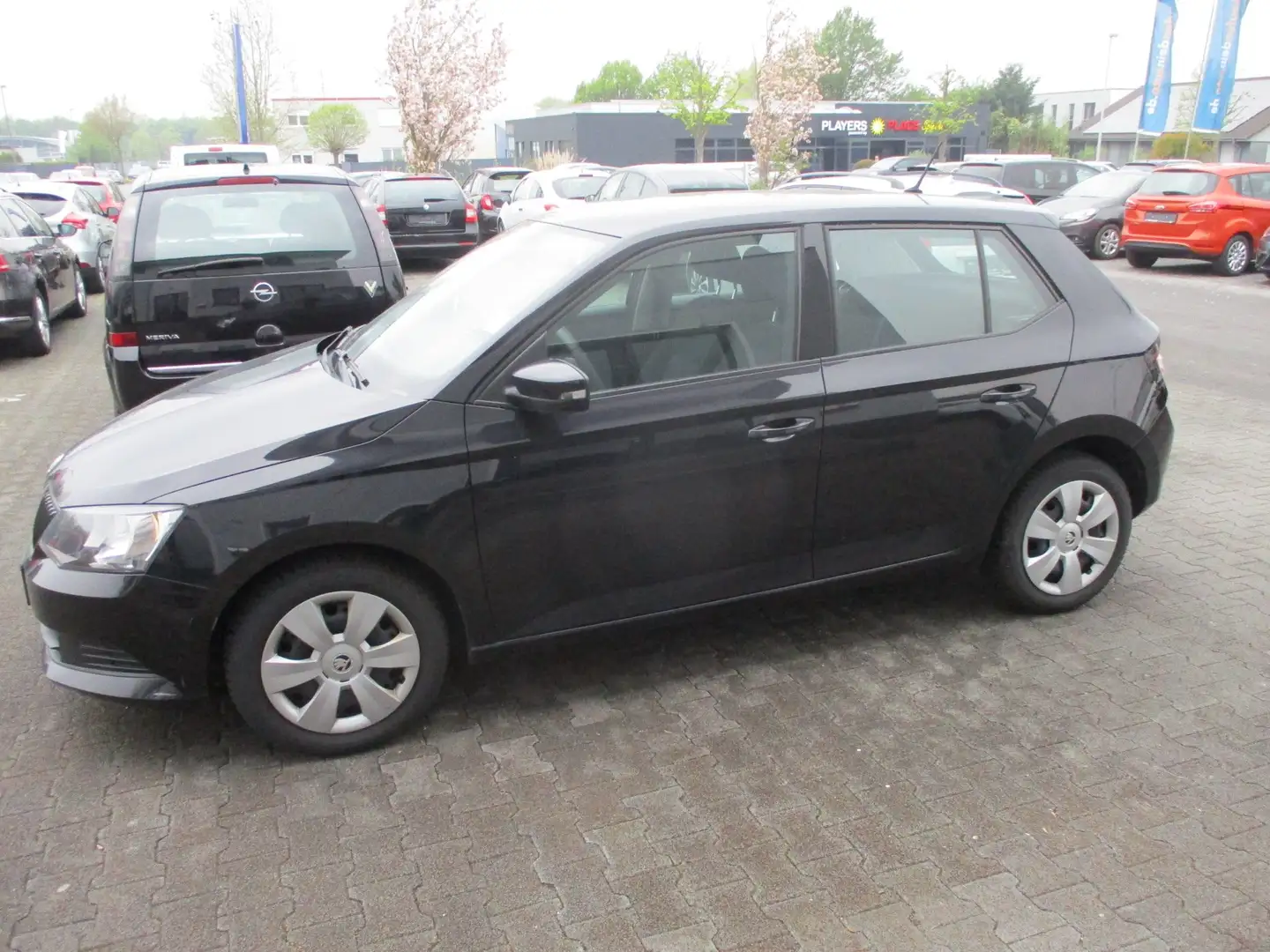 Skoda Fabia 1,0 MPI Cool Edition Klima Euro 6  1 Hand Noir - 1