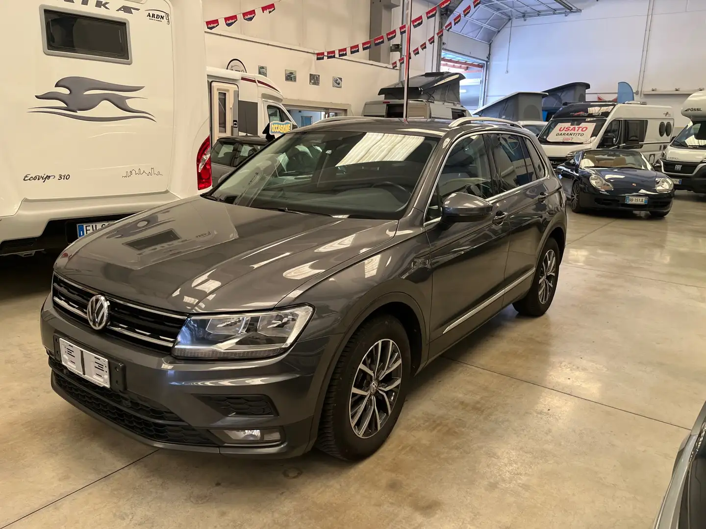 Volkswagen Tiguan 2.0 tdi Sport&Style 4motion 140cv Grigio - 2