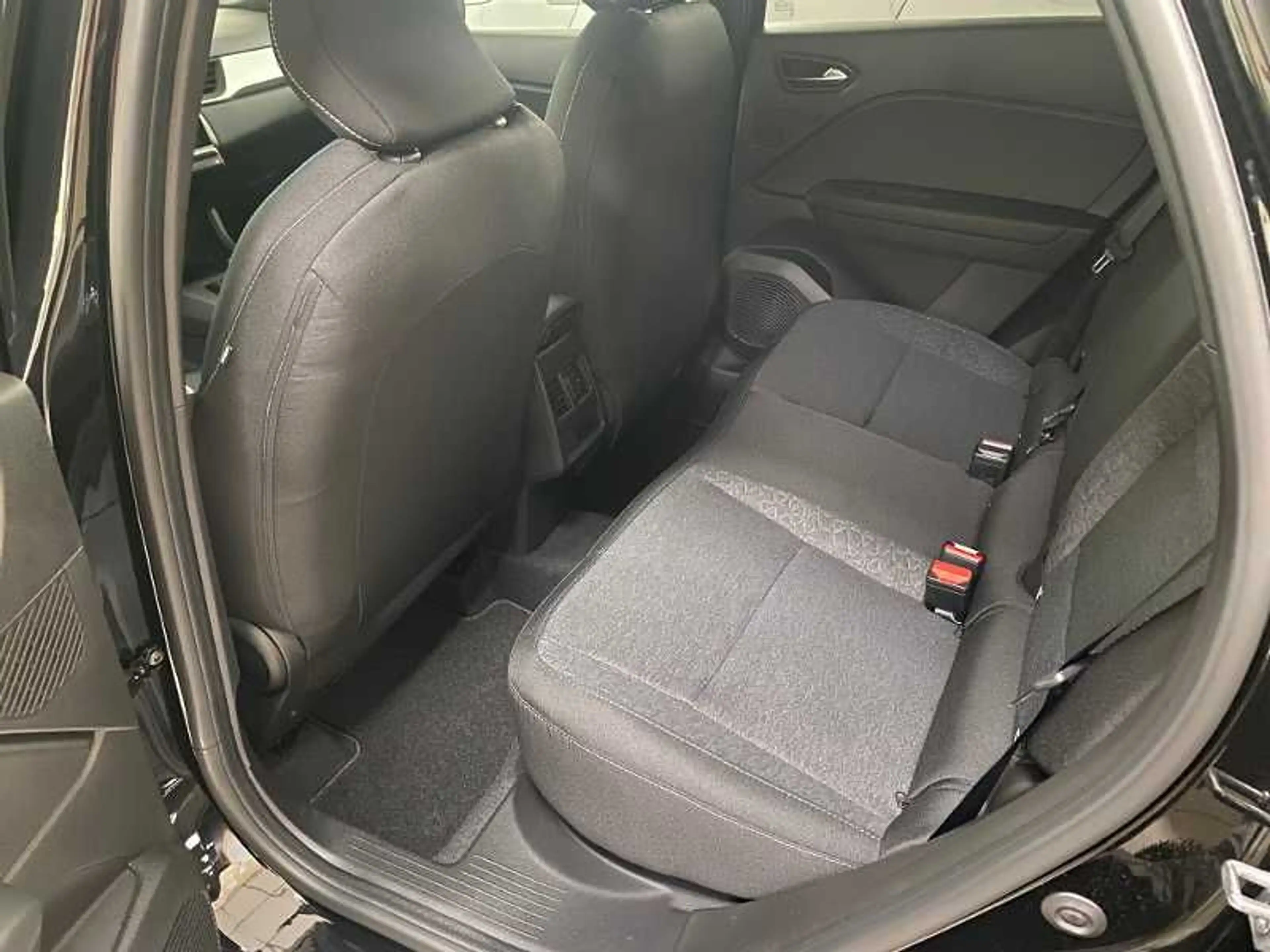 Mitsubishi ASX 1.8 Hybrid Black — photo 6