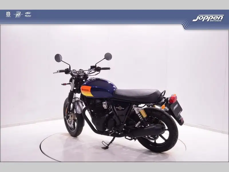Royal Enfield Interceptor - foto 5