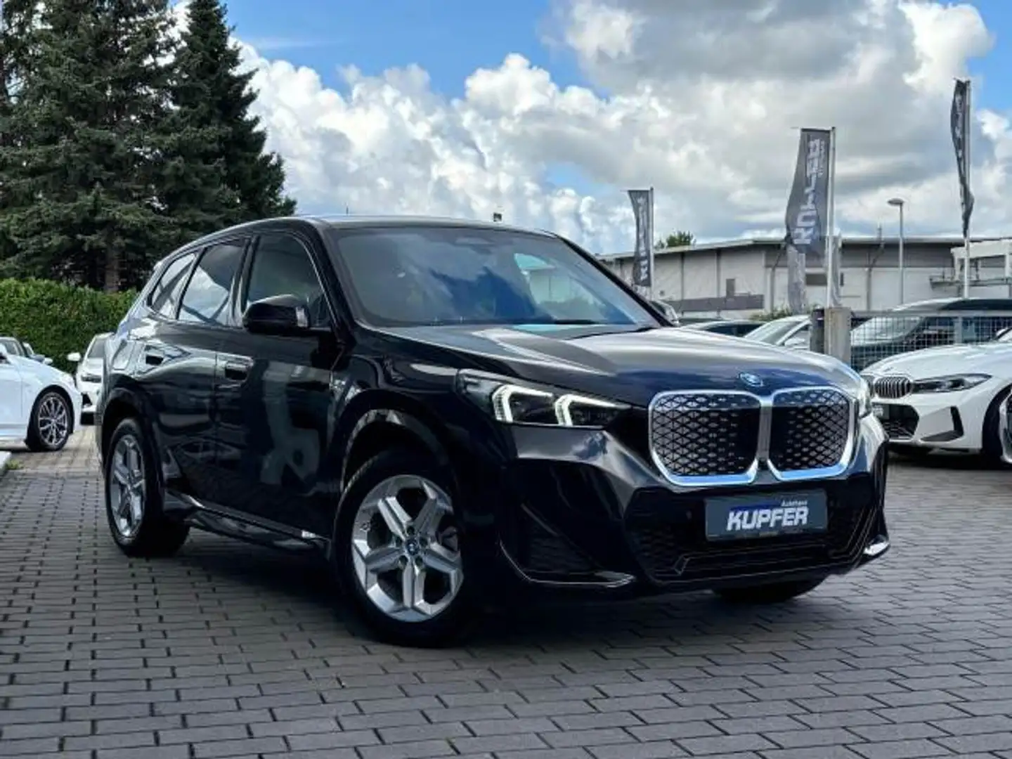 BMW X1 xDrive30 Sportpaket*ACC+°Ad.LED°el.Sitze°HUP Schwarz - 2