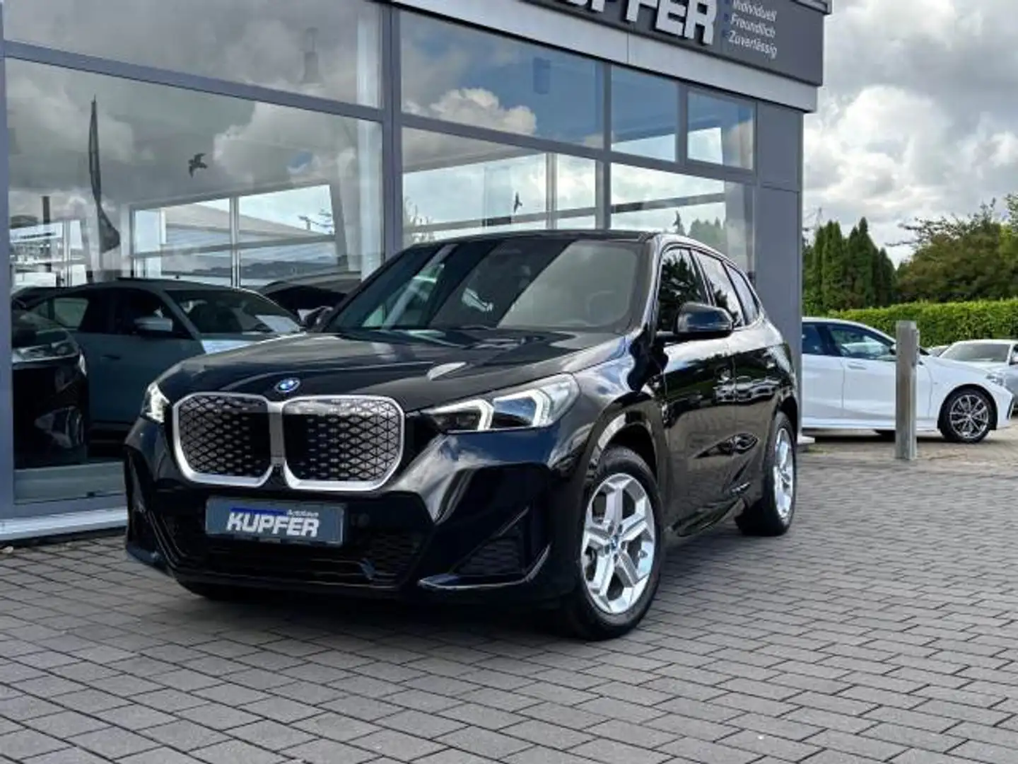 BMW X1 xDrive30 Sportpaket*ACC+°Ad.LED°el.Sitze°HUP Schwarz - 1