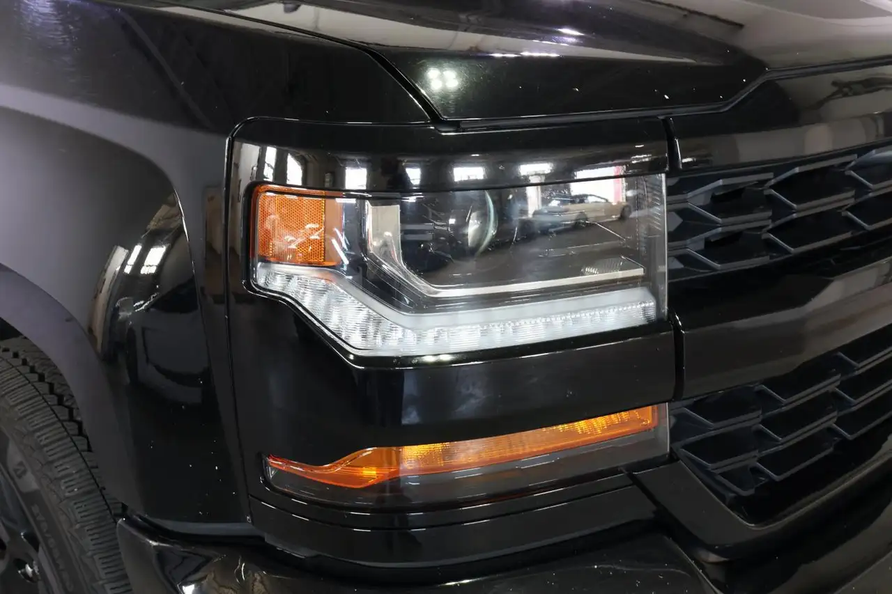 Chevrolet Silverado 1500 снимка Chevrolet Silverado 1500