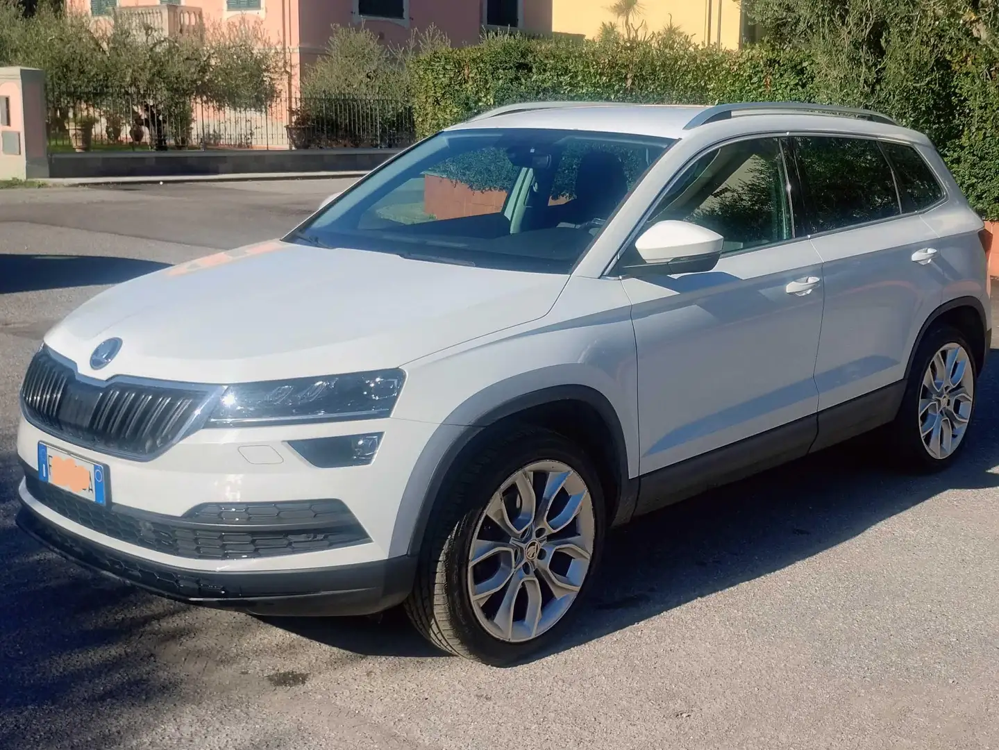 Skoda Karoq 2.0 TDI 150 CV DSG 4x4 Style Bianco - 2