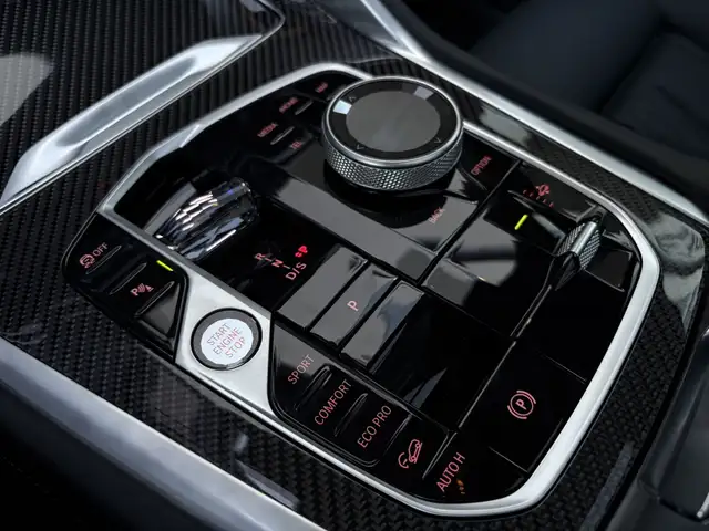 BMW X6 view 14