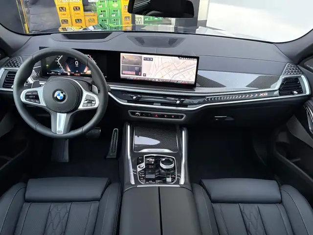 BMW X6 view 5