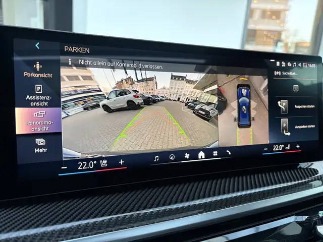 BMW X6 view 11