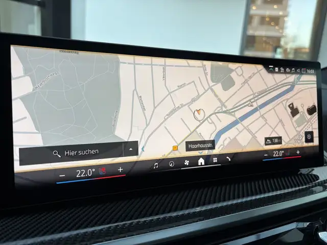 BMW X6 view 10
