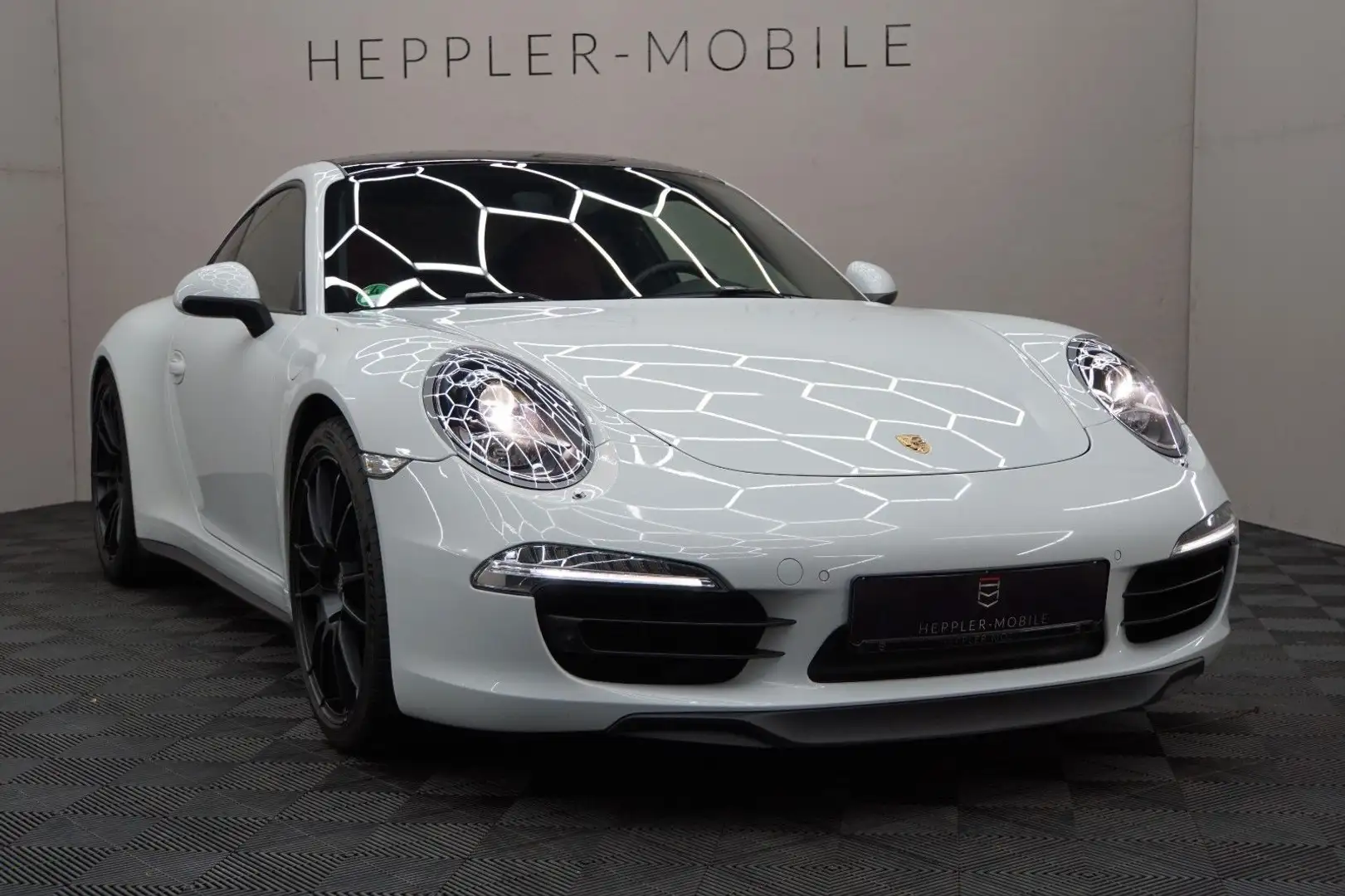 Porsche 991 911 Carrera 4S Coupè,OZ,Sitzlüft.+Heiz,PASM,PDLS Bílá - 1