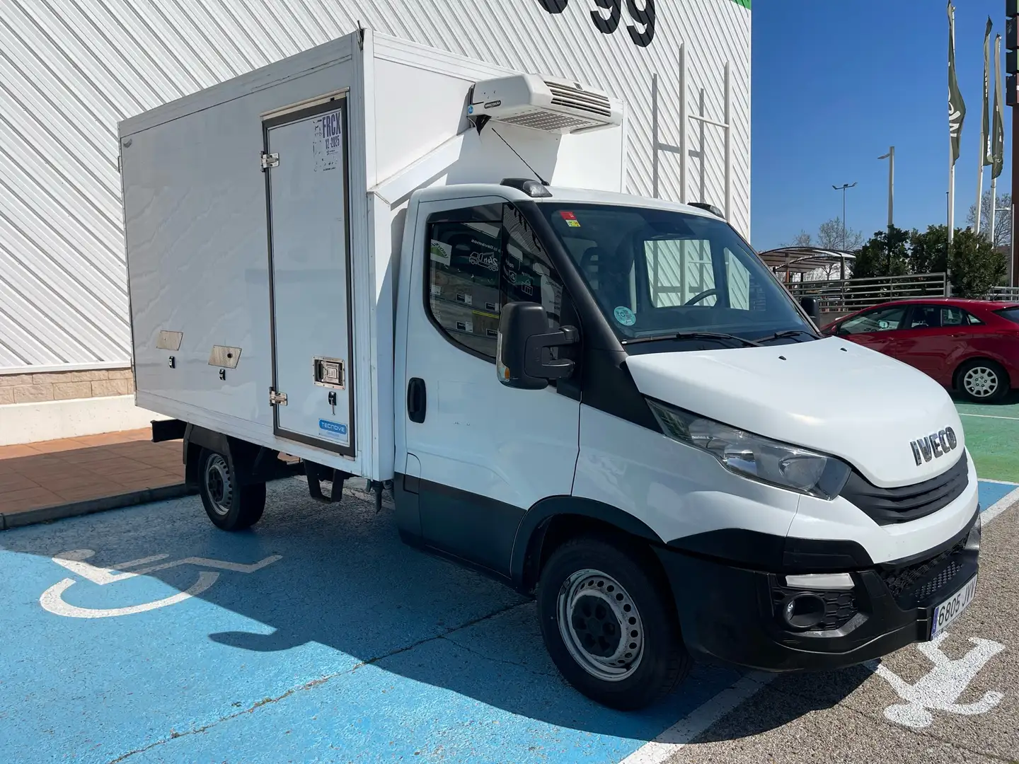 Iveco Daily Furgón 35S14 V 3520L H3 13.4 136 frigorifico - 1