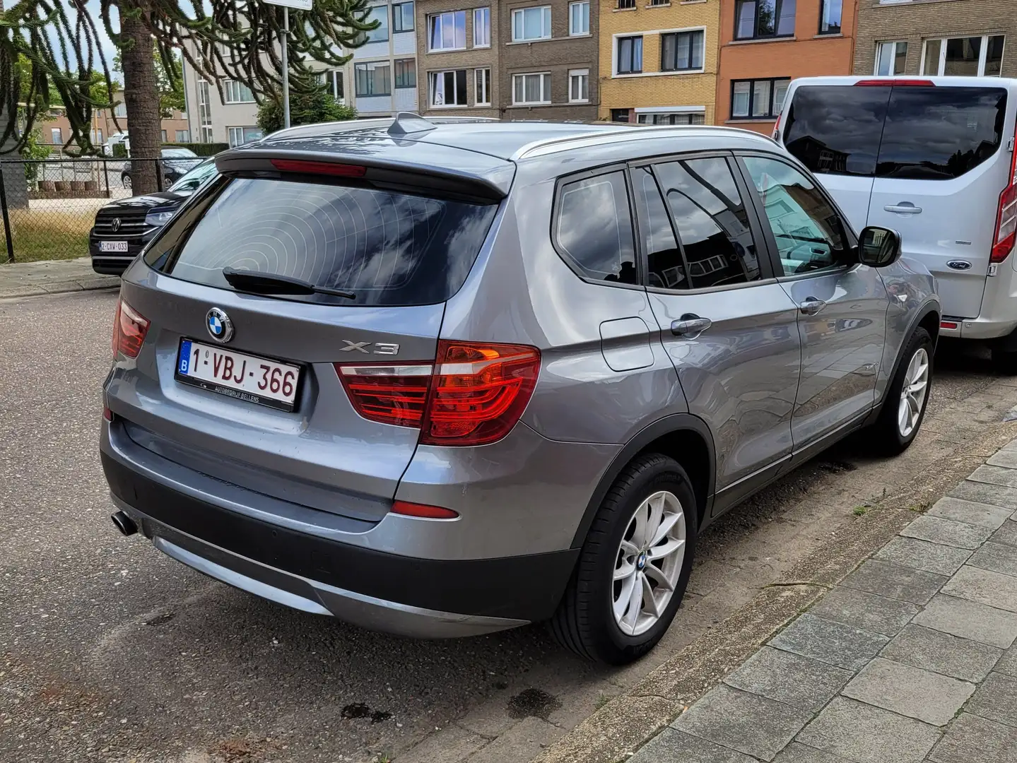 BMW X3 X3 sDrive18d Aut. Zilver - 2