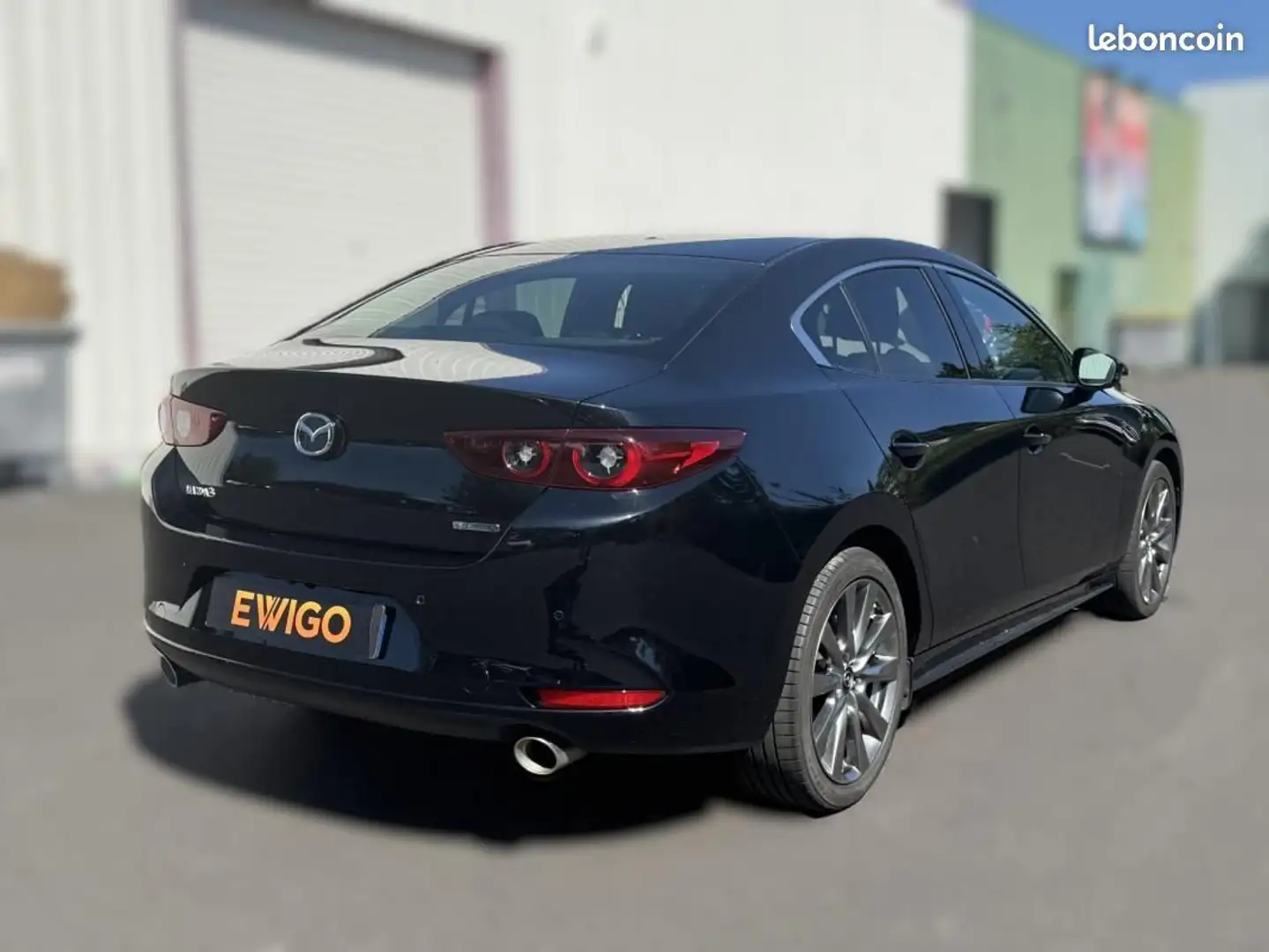 Mazda 3 2.0 E-SKYACTIV-X 185CH HYBRID MHEV NAGISA-CAMERA 3 Noir - 2