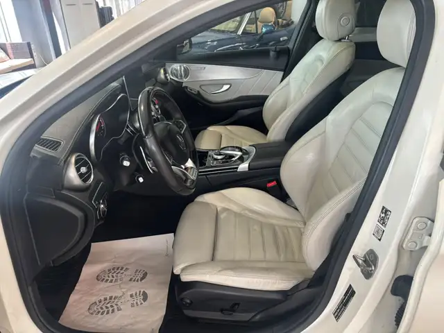 Mercedes-Benz C-Class view 12