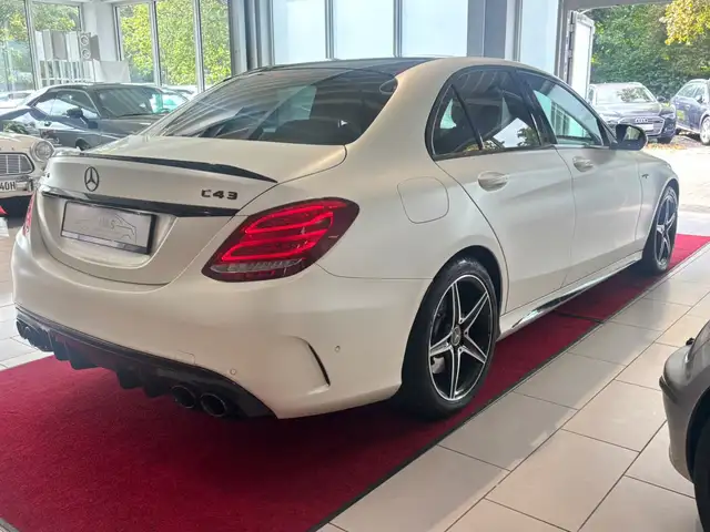 Mercedes-Benz C-Class view 7