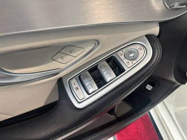 Mercedes-Benz C-Class view 15