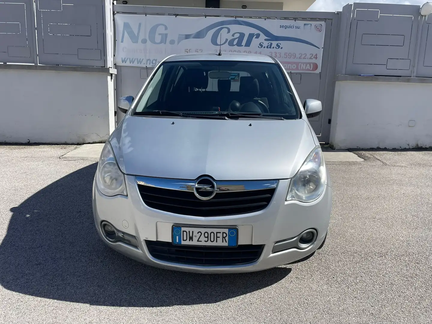 Opel Agila 1.2 16v Enjoy 86cv Gümüş rengi - 2