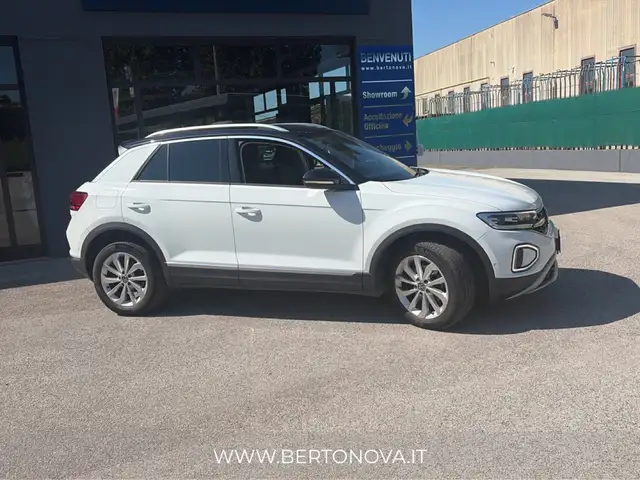2022 Volkswagen T-Roc in White for sale