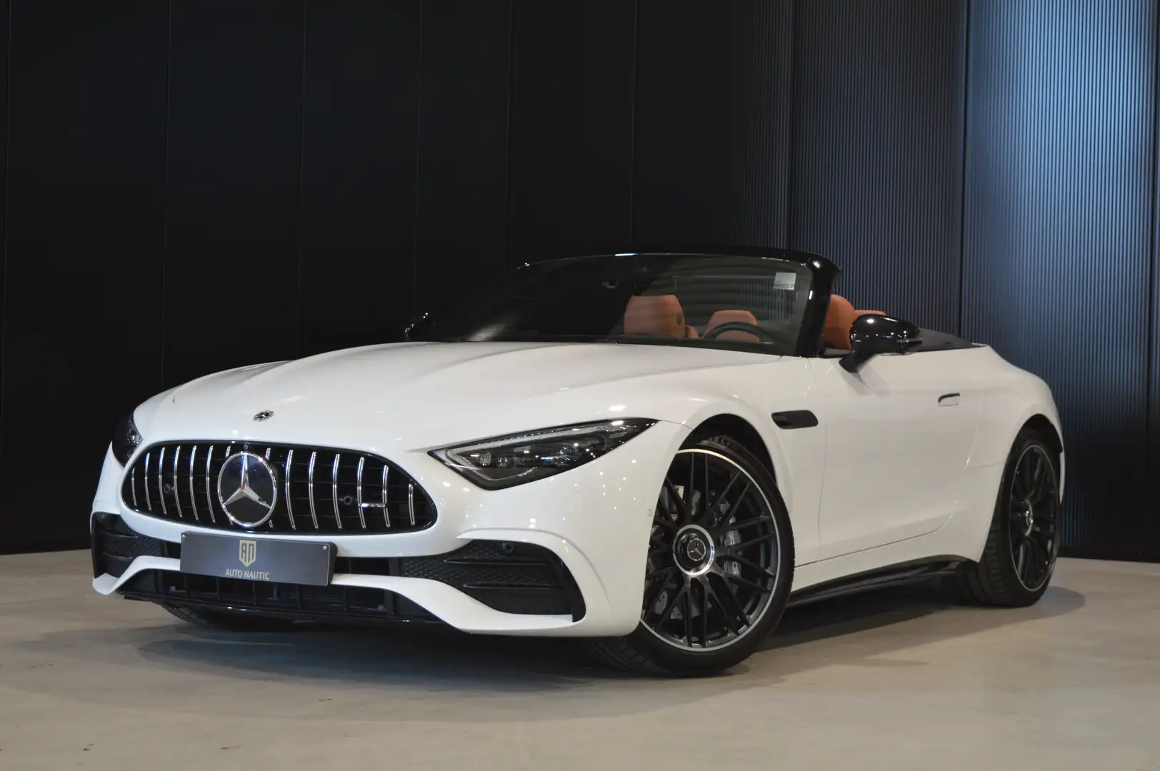 Mercedes-Benz SL 43 AMG 1 HAND - NEW - 3.500 km Alb - 1