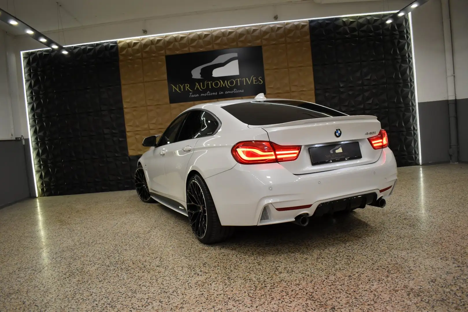 BMW 440 i xDrive GC LCI, M-PERFORMANCE, LED, HUD, H&R Weiß - 2