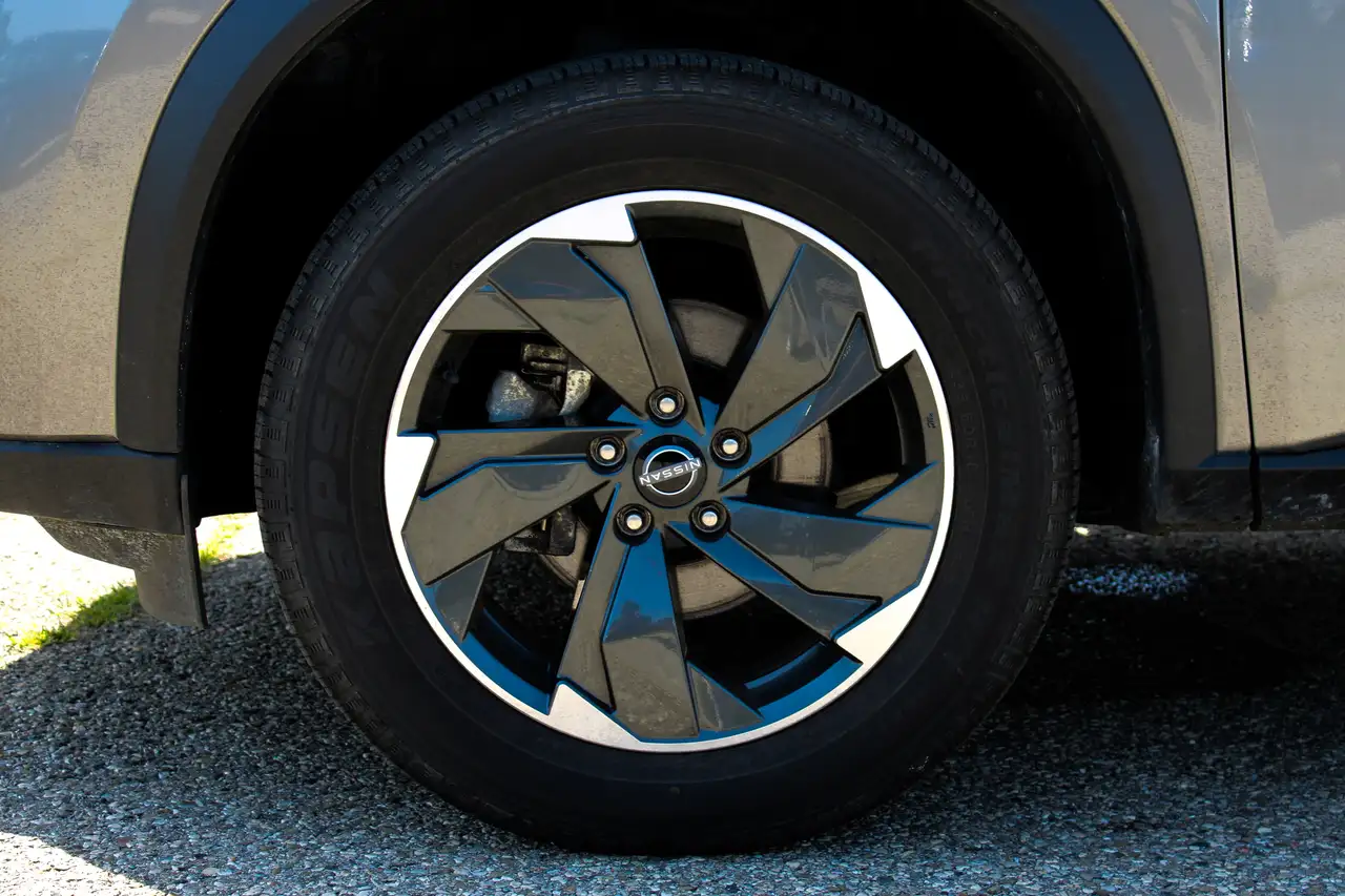 Nissan Rogue fotografie Nissan Rogue