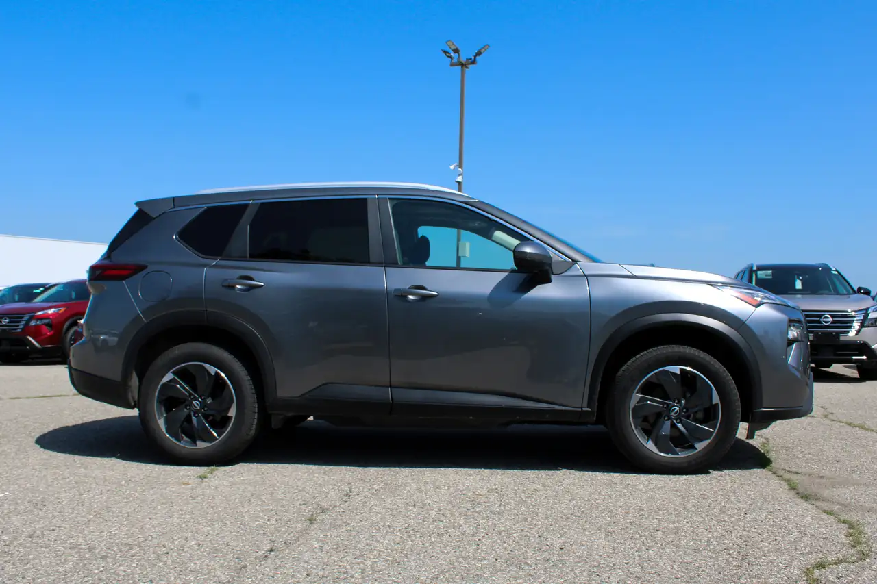 Nissan Rogue fotografie Nissan Rogue