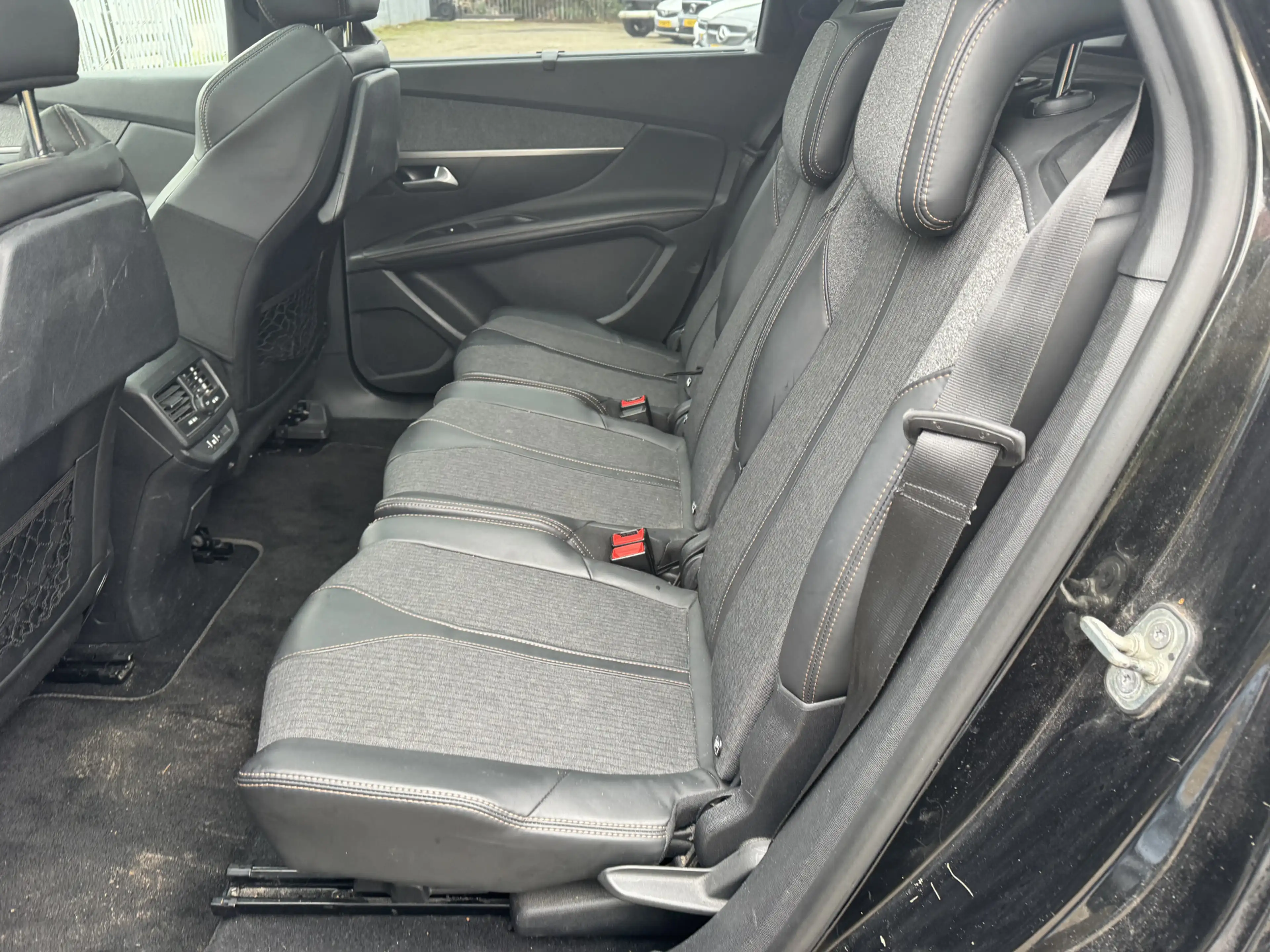 Peugeot 5008 1.2 PureTech GT-Line — photo 8