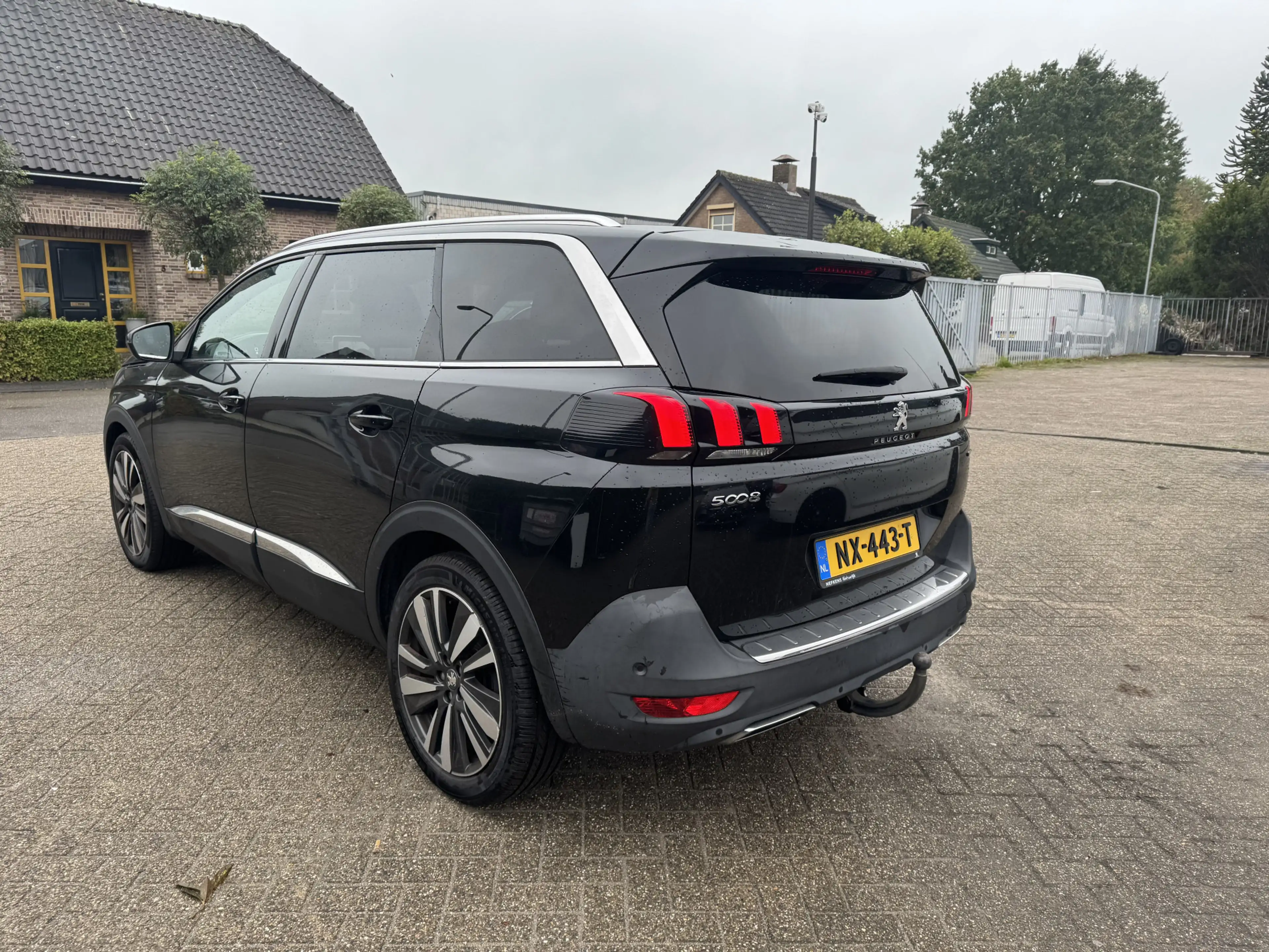 Peugeot 5008 1.2 PureTech GT-Line — photo 10