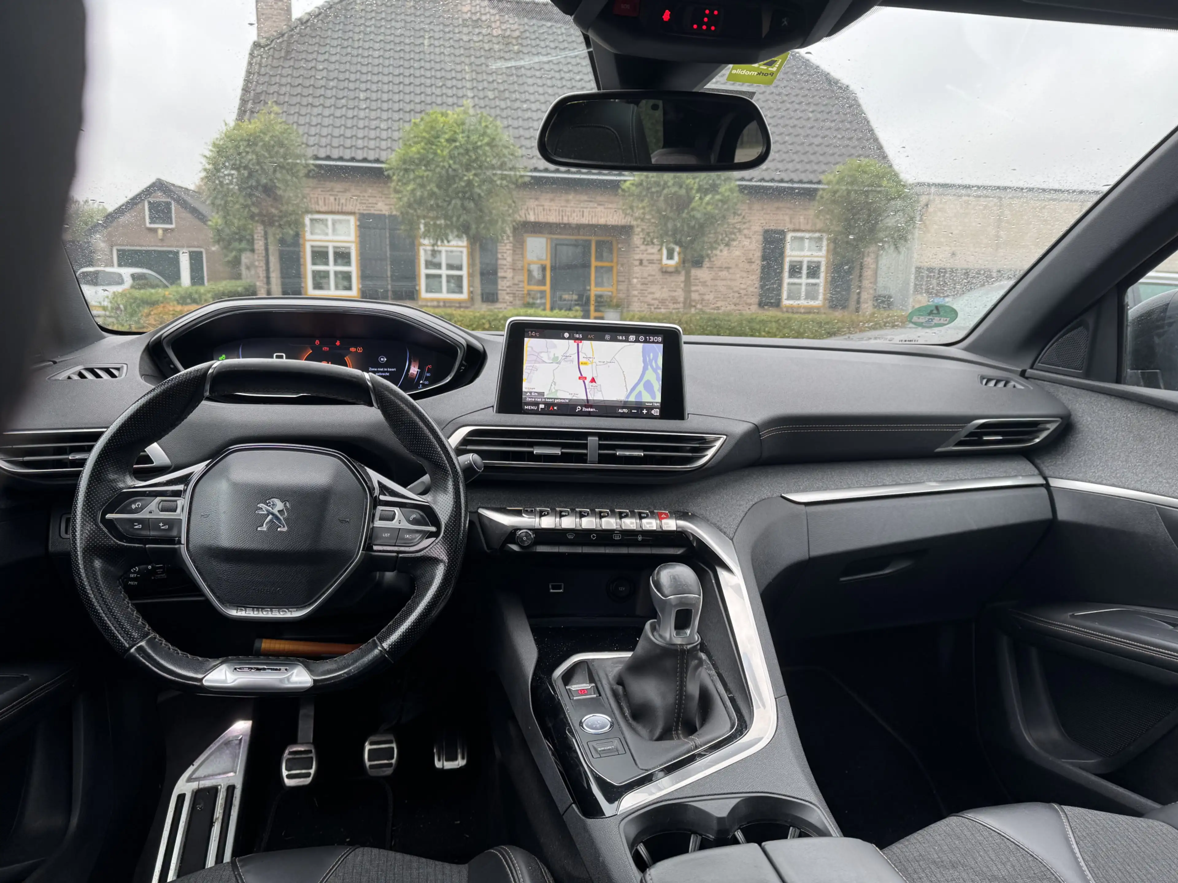 Peugeot 5008 1.2 PureTech GT-Line — photo 11