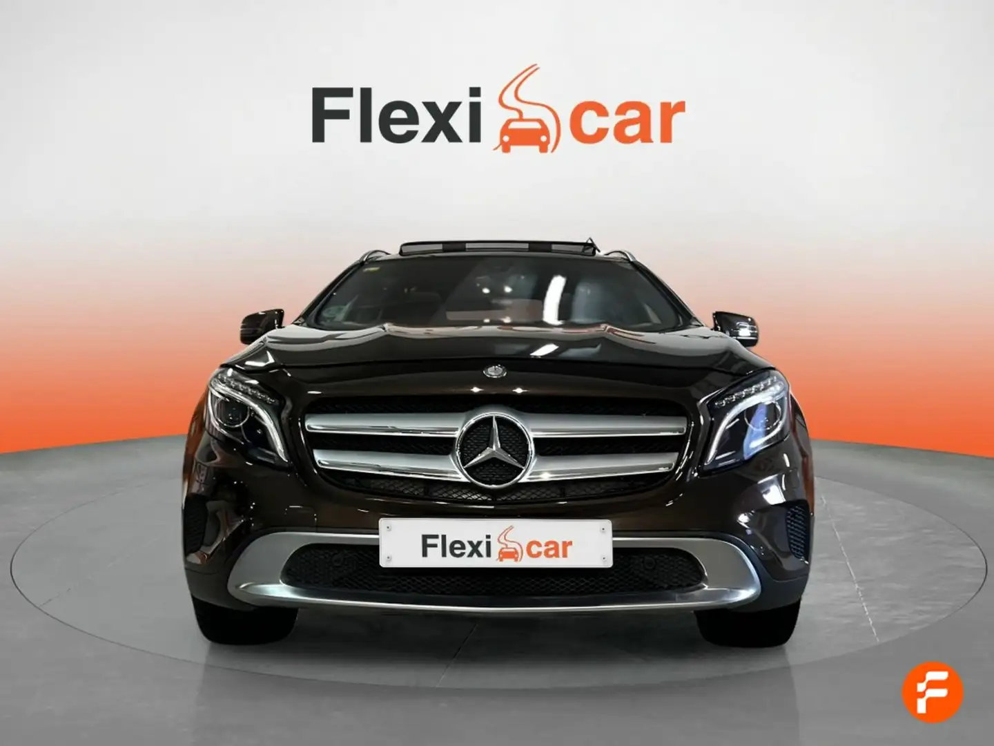 Mercedes-Benz GLA 200 Style Brown - 2