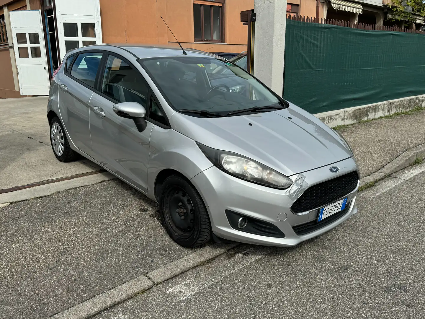 Ford Fiesta 1.4 GPL 5 PORTE*EURO 6*NEOPATENTATI* Plateado - 1
