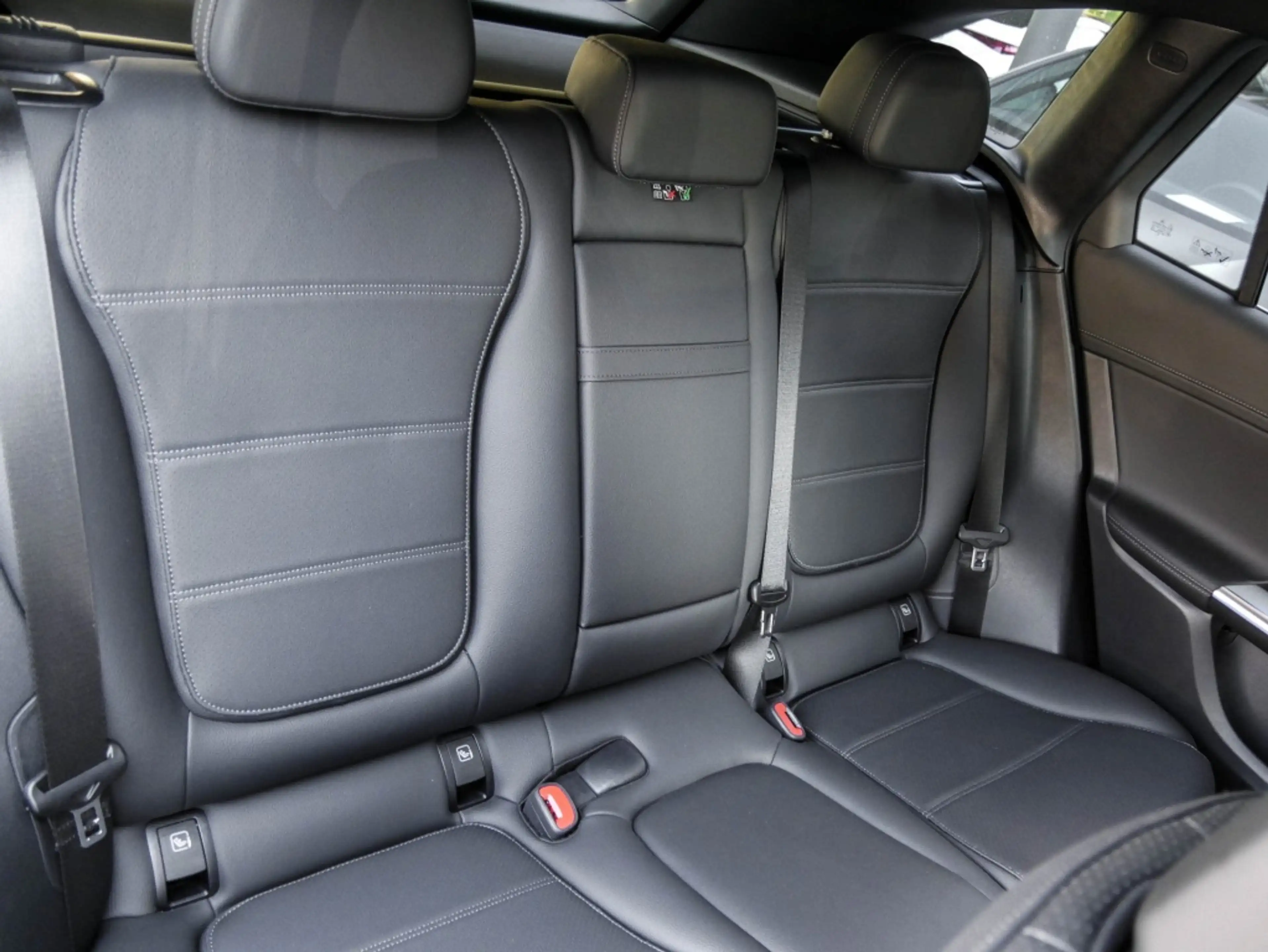 Mercedes-Benz GLC 400 e 4M AMG-Sport/Pano/AHK/Sitzkl/Multikont — photo 5