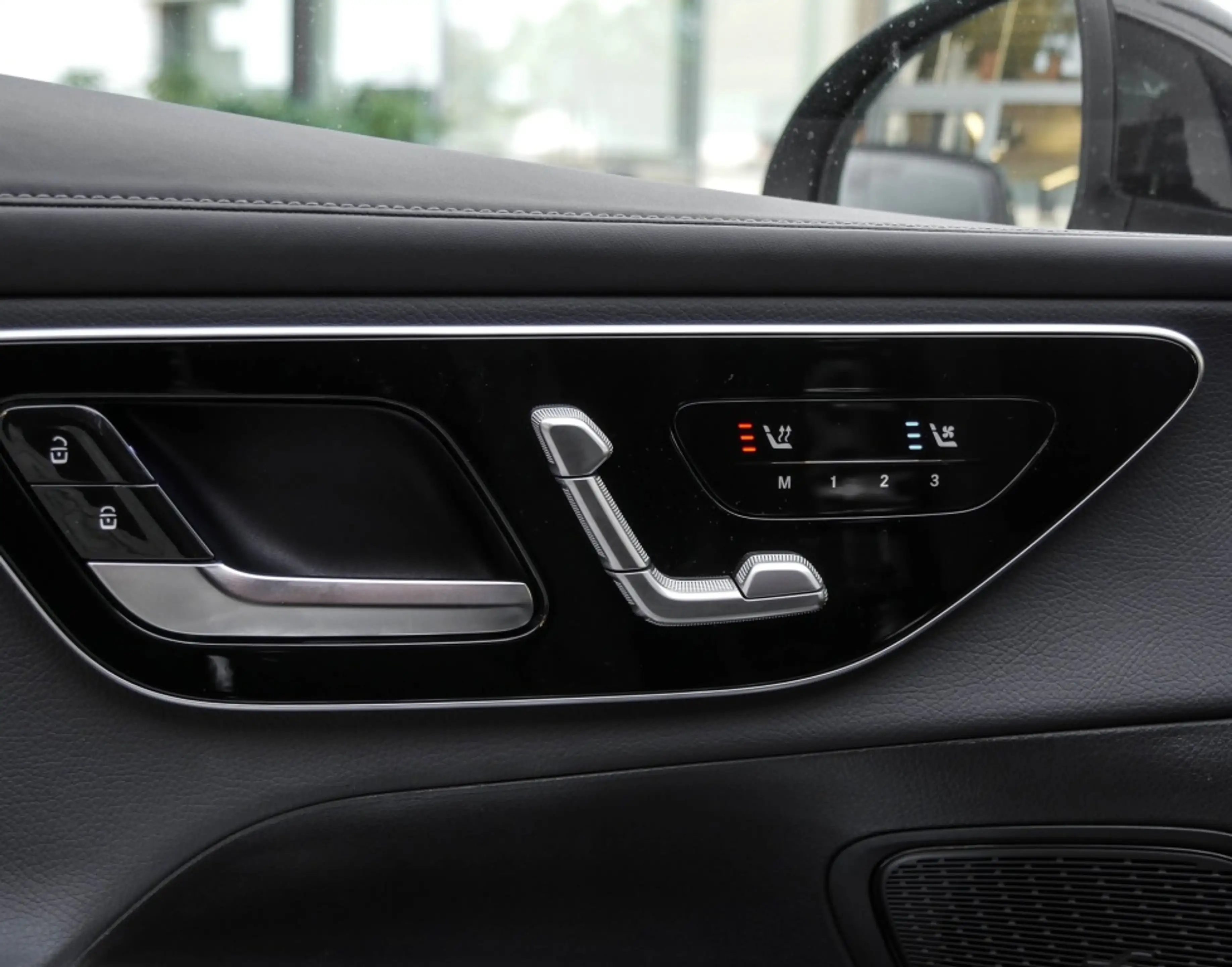 Mercedes-Benz GLC 400 e 4M AMG-Sport/Pano/AHK/Sitzkl/Multikont — photo 13