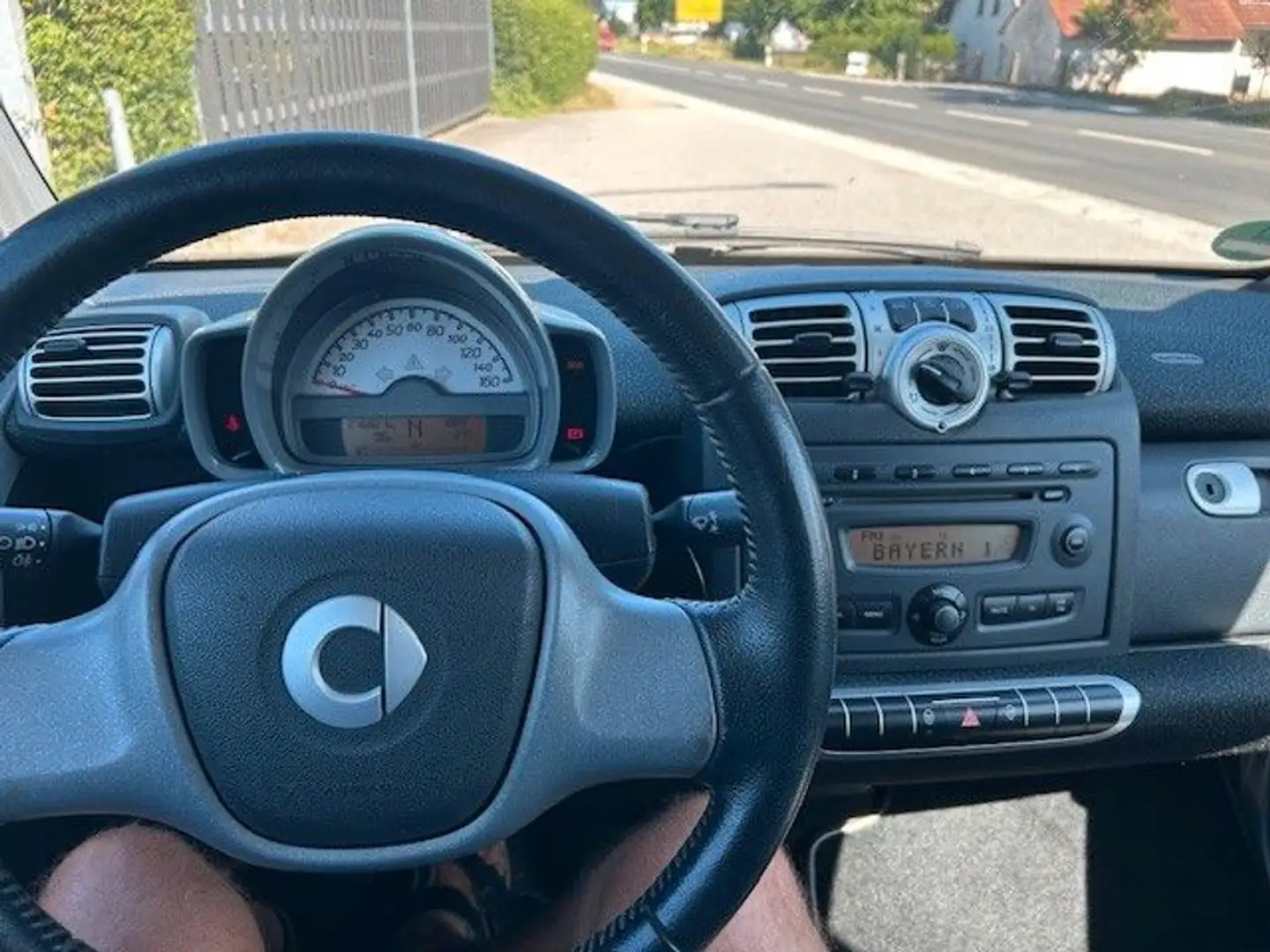 smart forTwo fortwo cabrio Micro Hybrid Drive 52kW Argent - 2