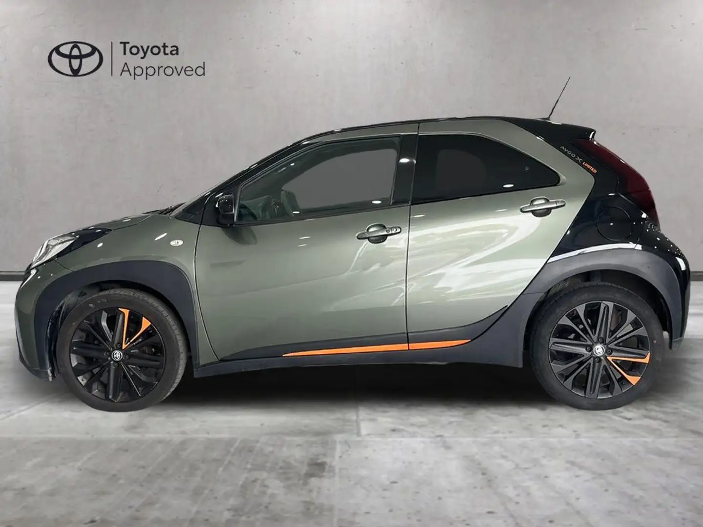 Toyota Aygo X Aygo X 1.0 Limited 72cv s-cvt Зелений - 2