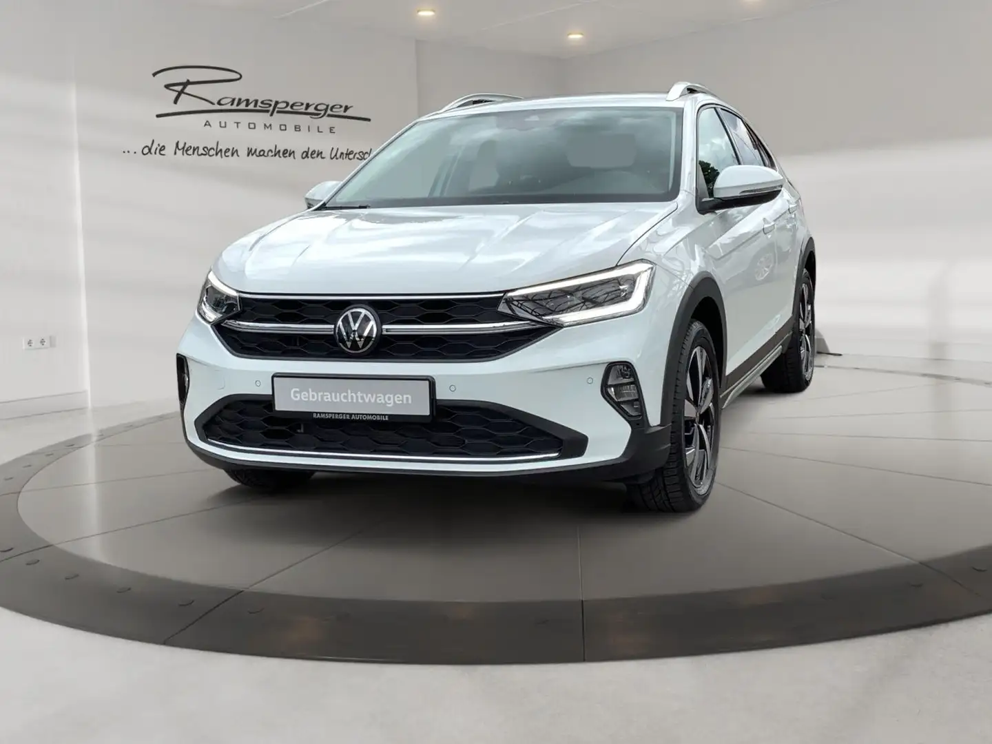 Volkswagen Taigo 1.0 TSI DSG Style AHK Matrix Navi SHZ PDC Weiß - 2