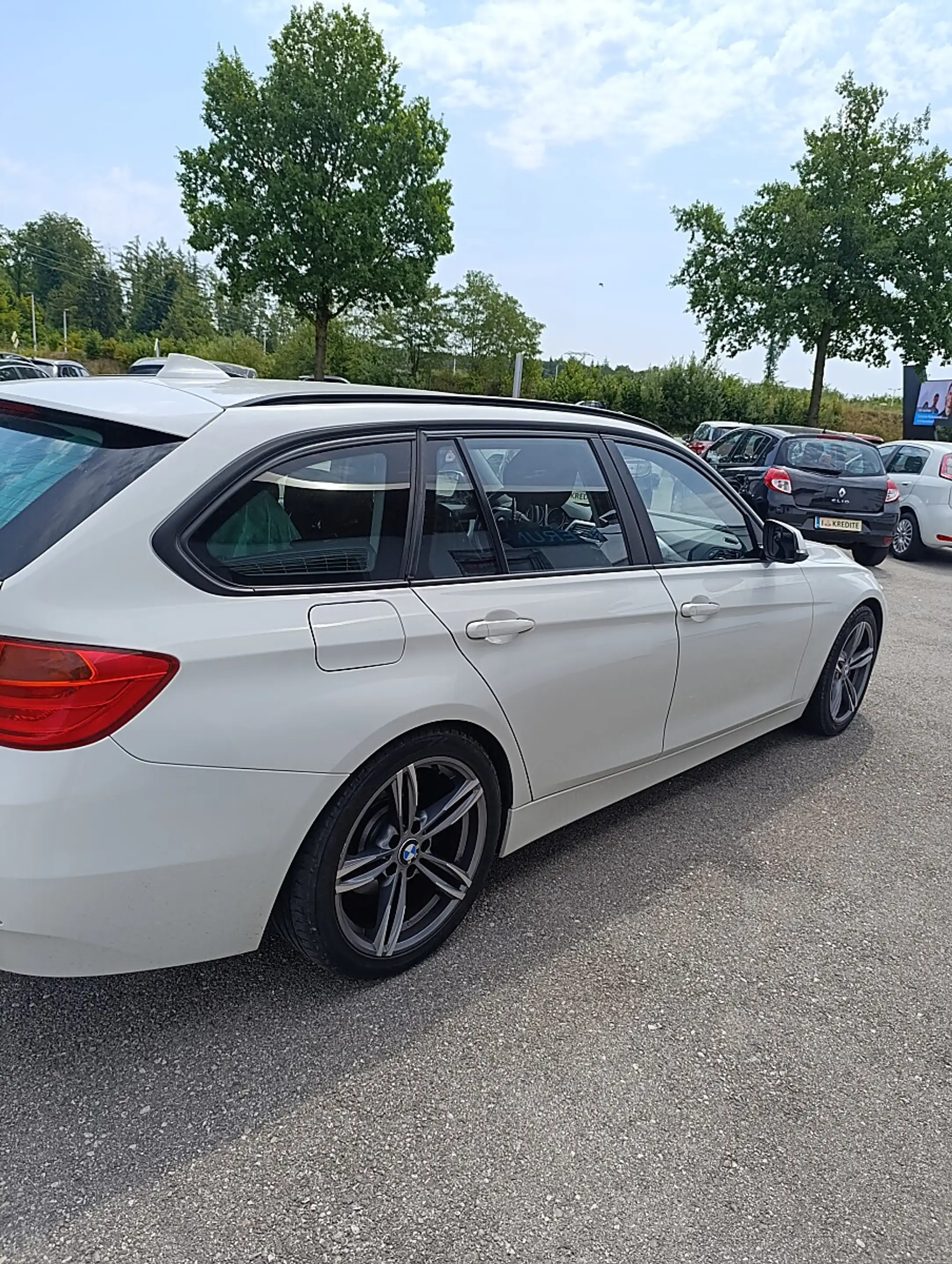 BMW 325 d Touring Österreich-Paket — photo 5