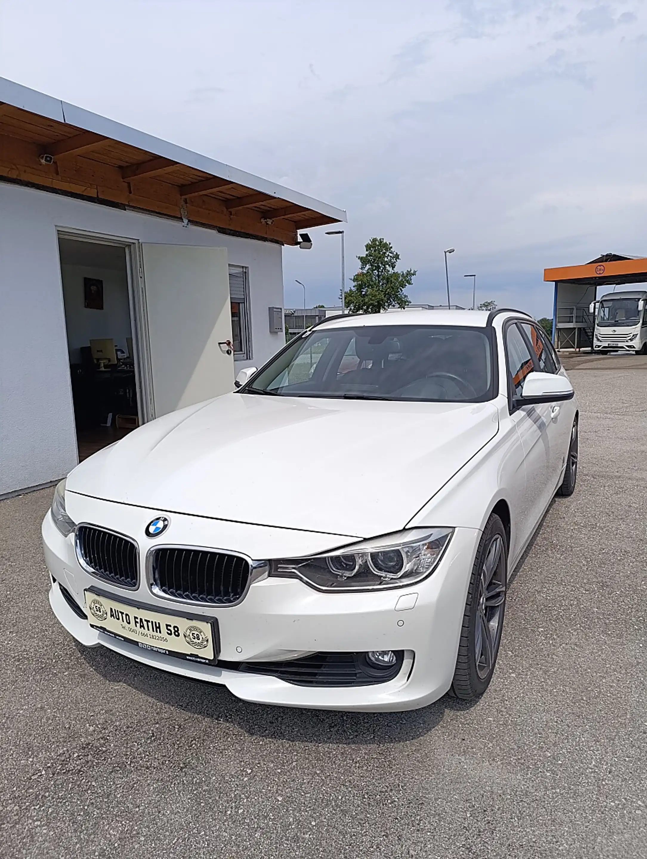 BMW 325 d Touring Österreich-Paket — photo 4