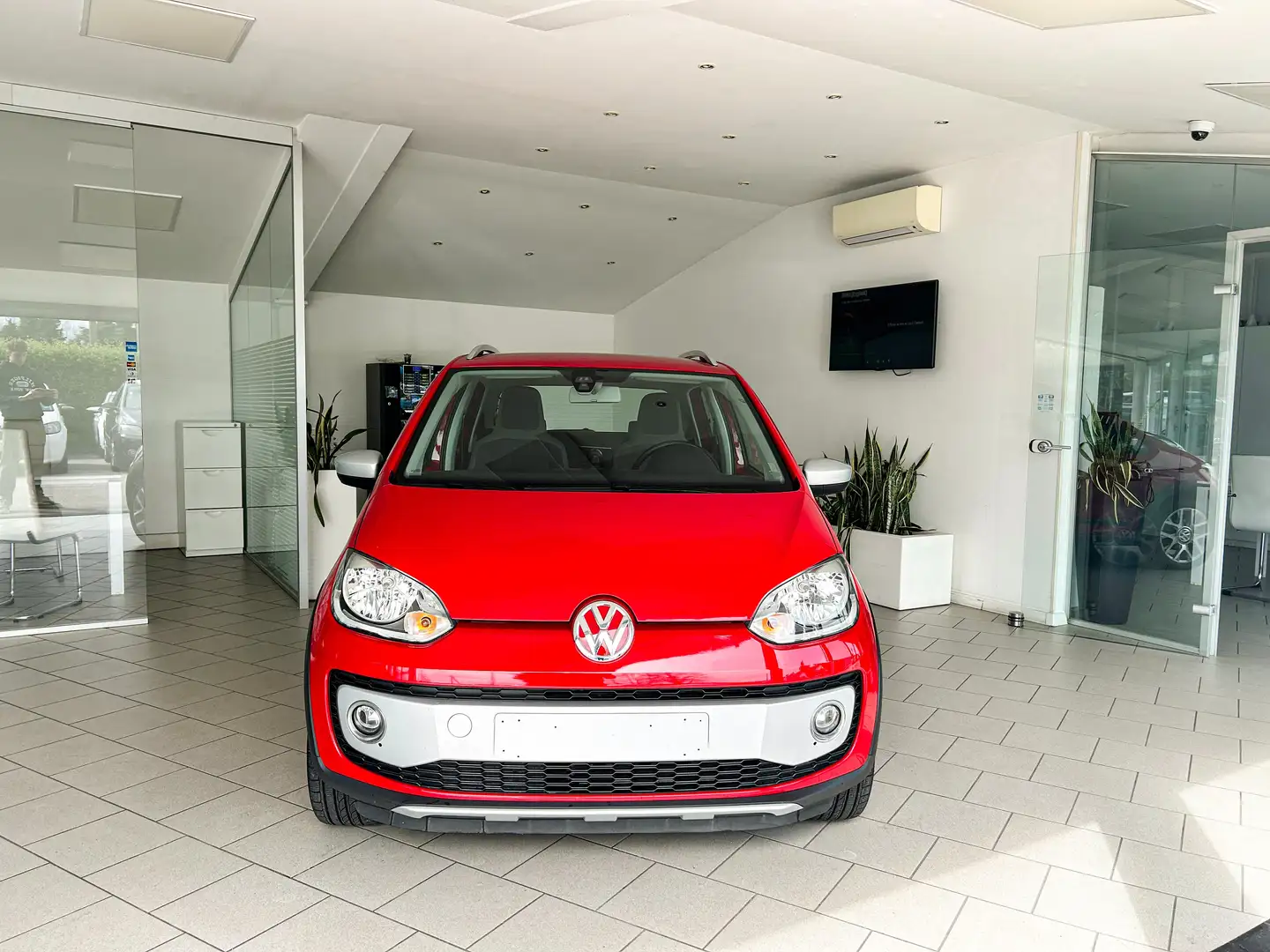 Volkswagen up! 5p 1.0 Cross 75cv E6 NEOPATENTATI Rosso - 2