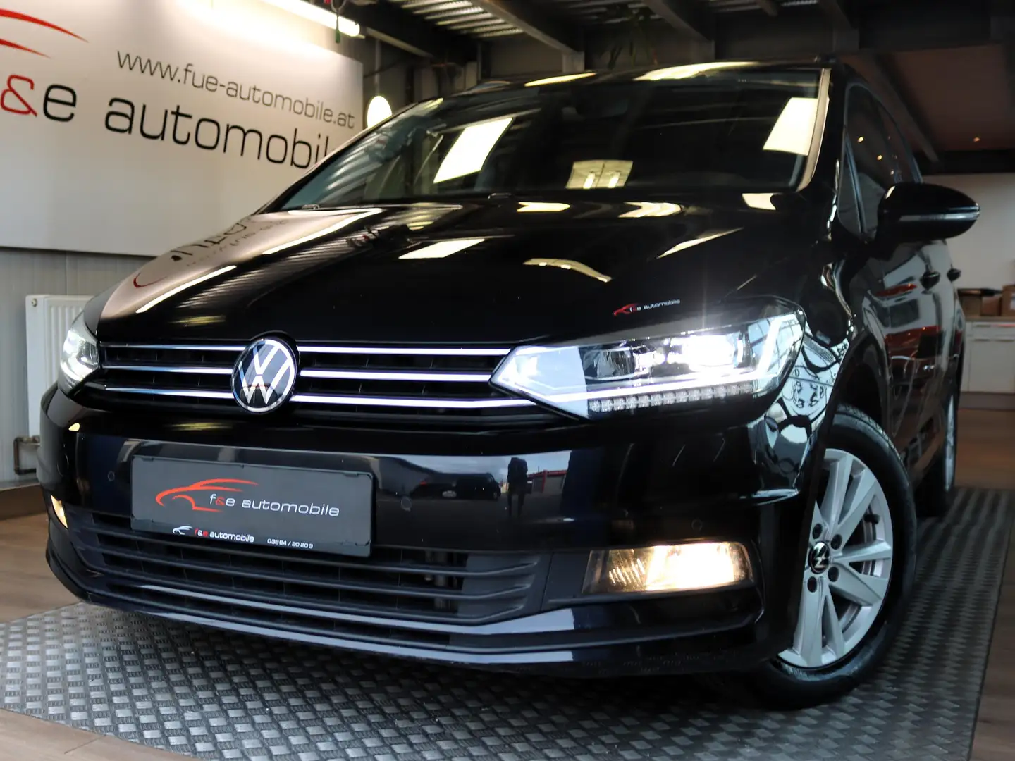 Volkswagen Touran Sky 2,0 TDI Comfortline Schwarz - 1